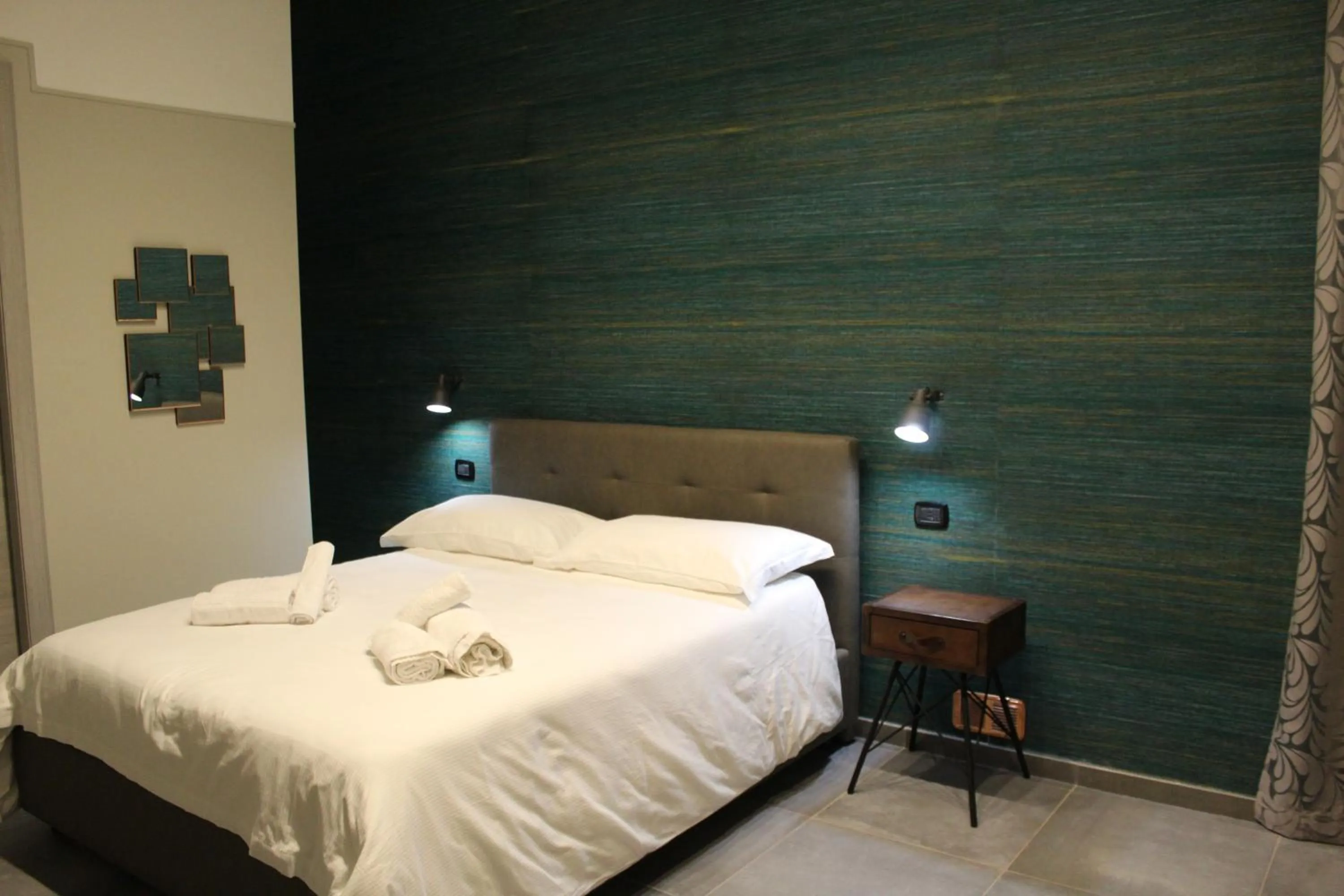 Bed in Donna Lena Relais Napoli