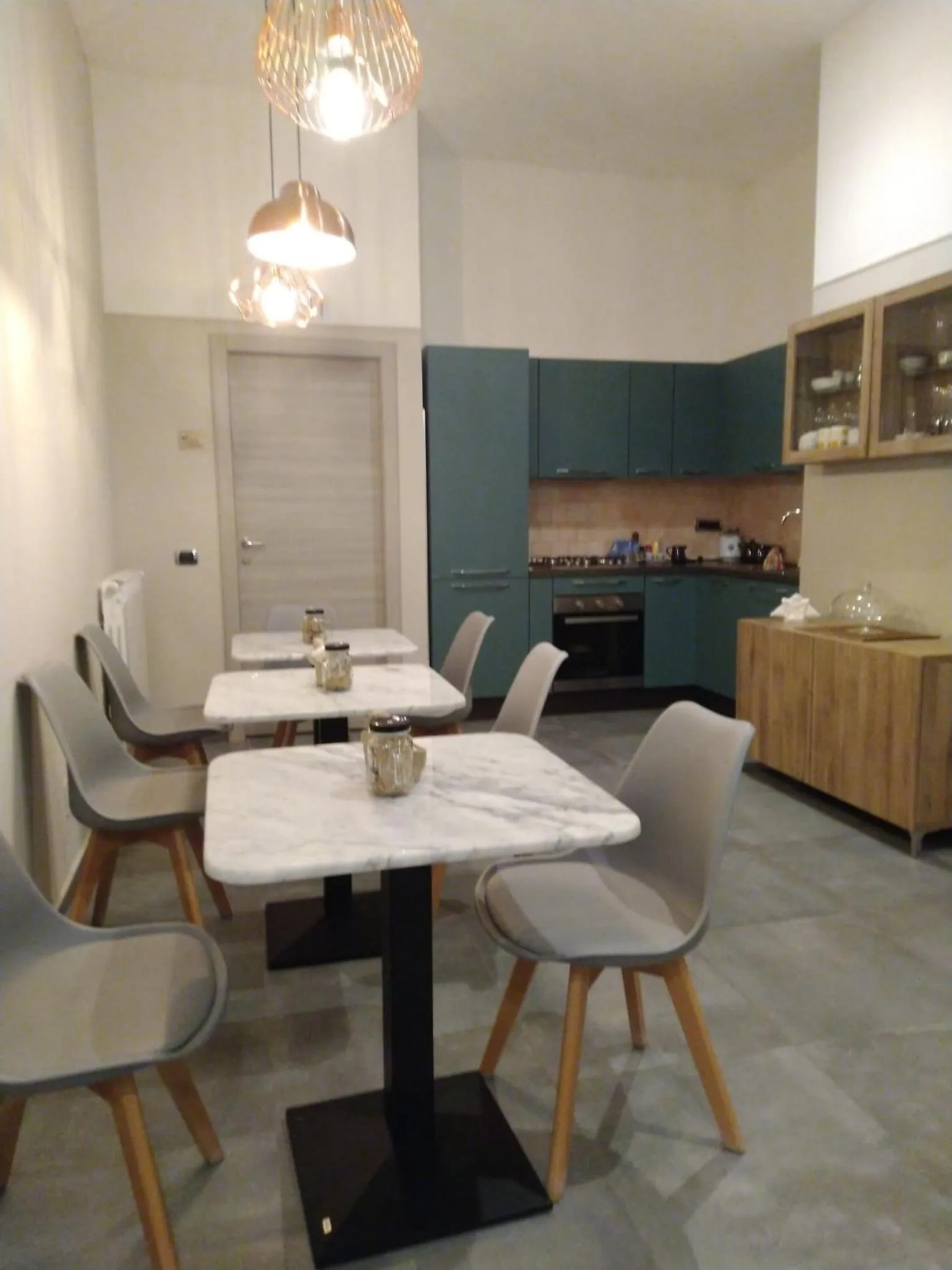 Kitchen or kitchenette in Donna Lena Relais Napoli