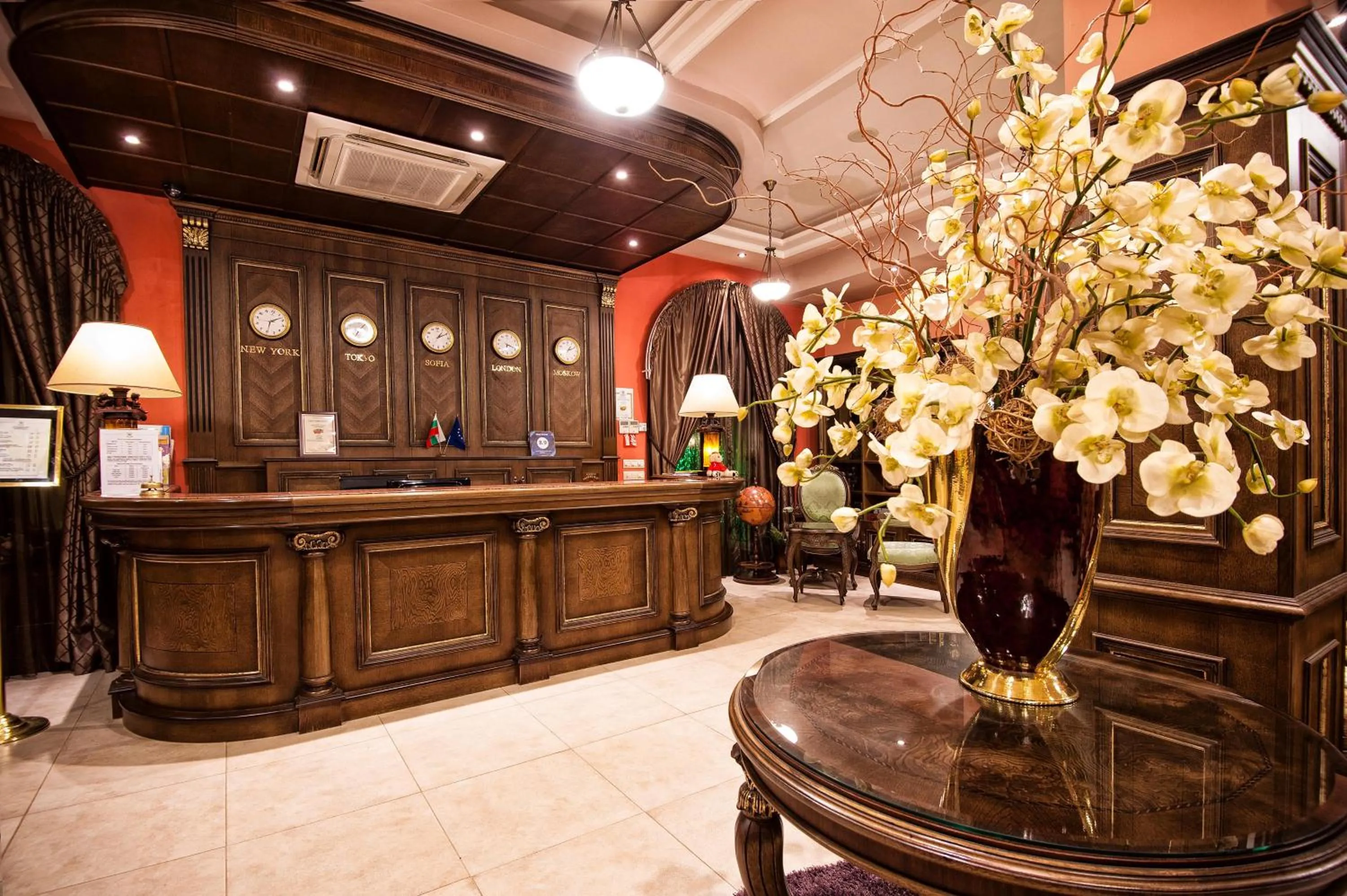 Lobby or reception in Hotel Chinar