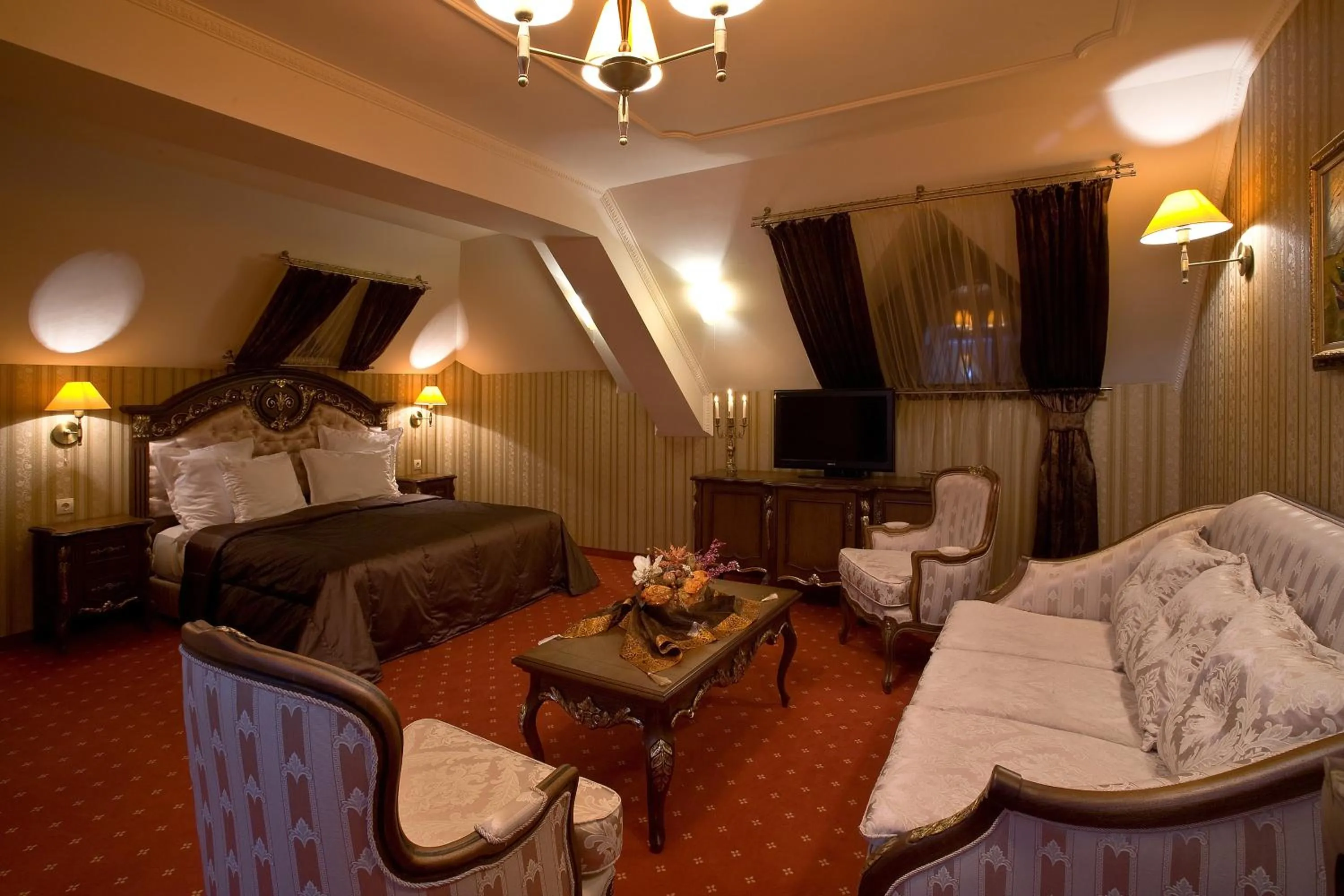 Bedroom, Bed in Hotel Chinar