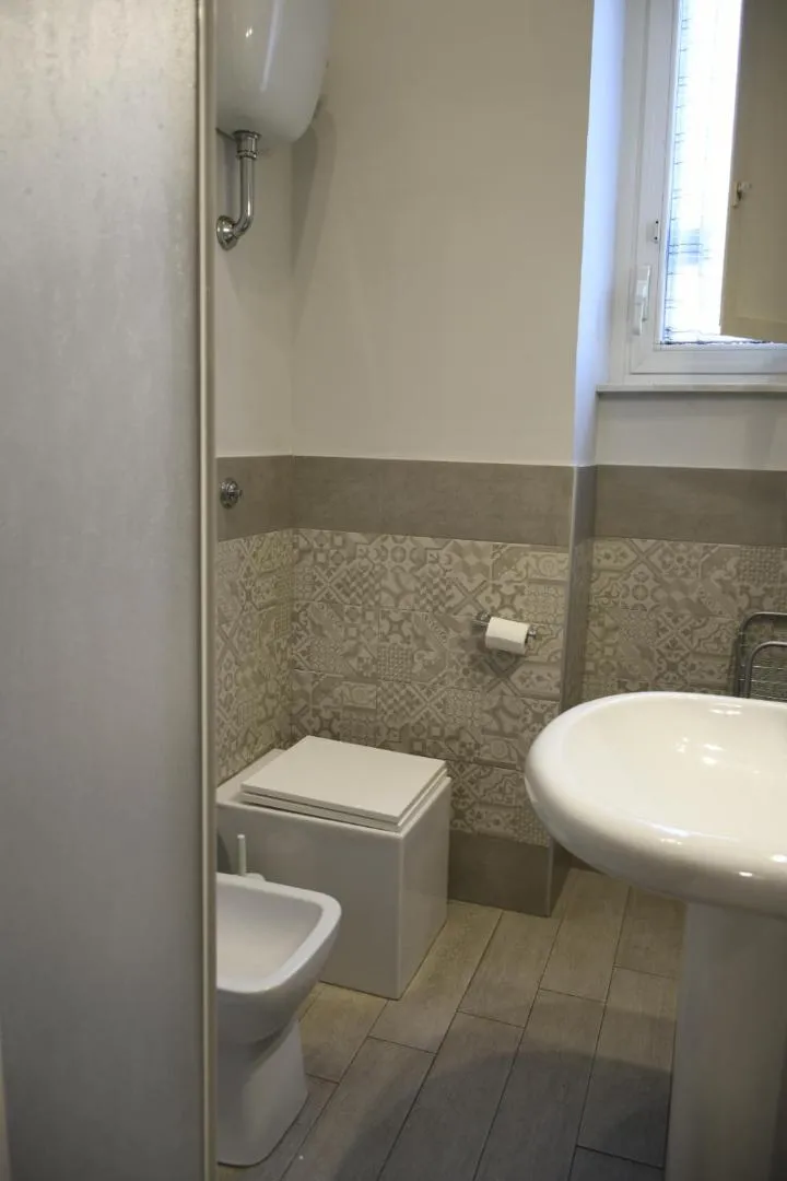 Bathroom in B&B Enjoy Ercolano