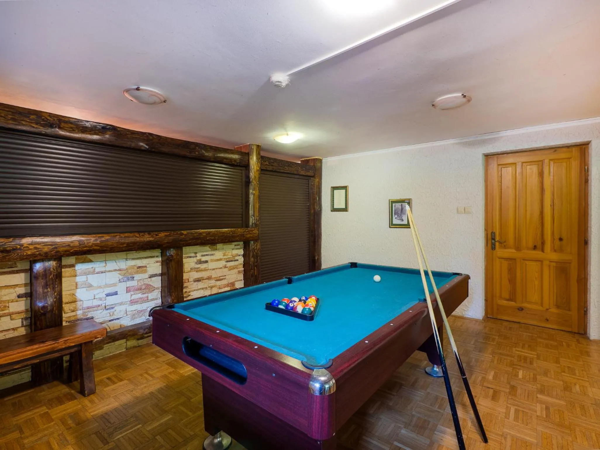 Billiard in Hotel Jan
