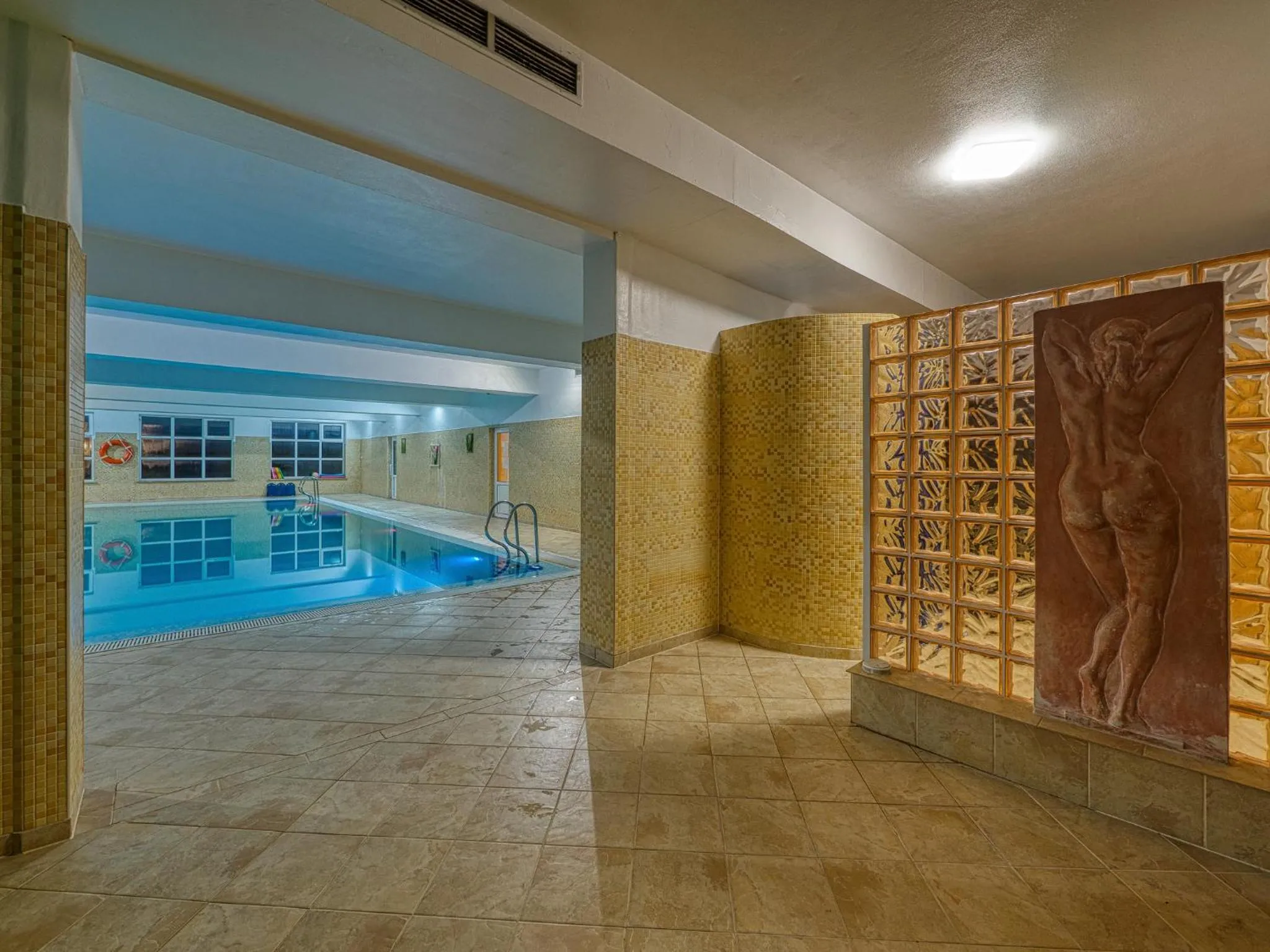Swimming pool in Hotel Jan