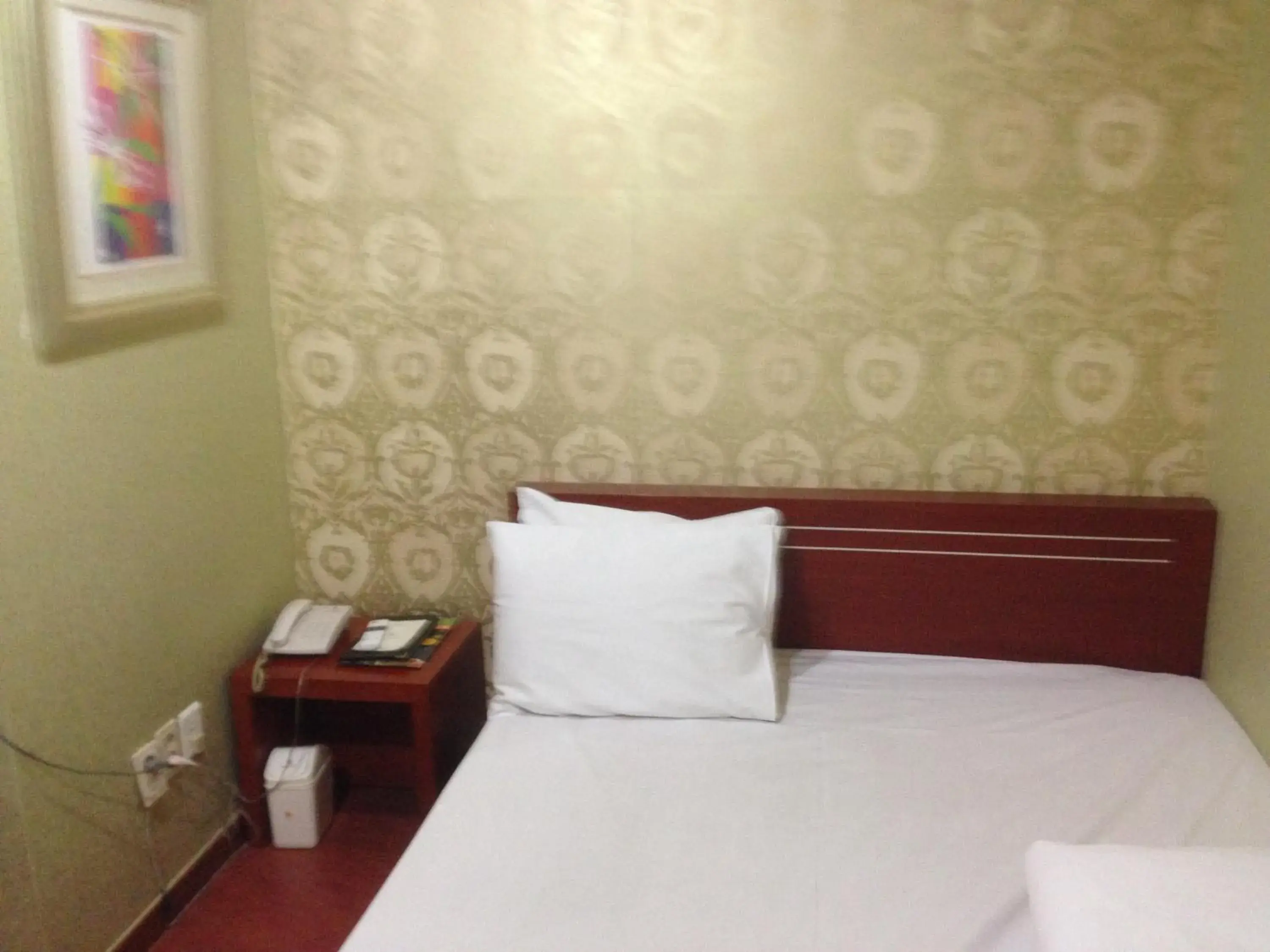 Photo of the whole room, Bed in Daegu Goodstay Herotel Photo of the whole room, Bed in Daegu Goodstay Herotel