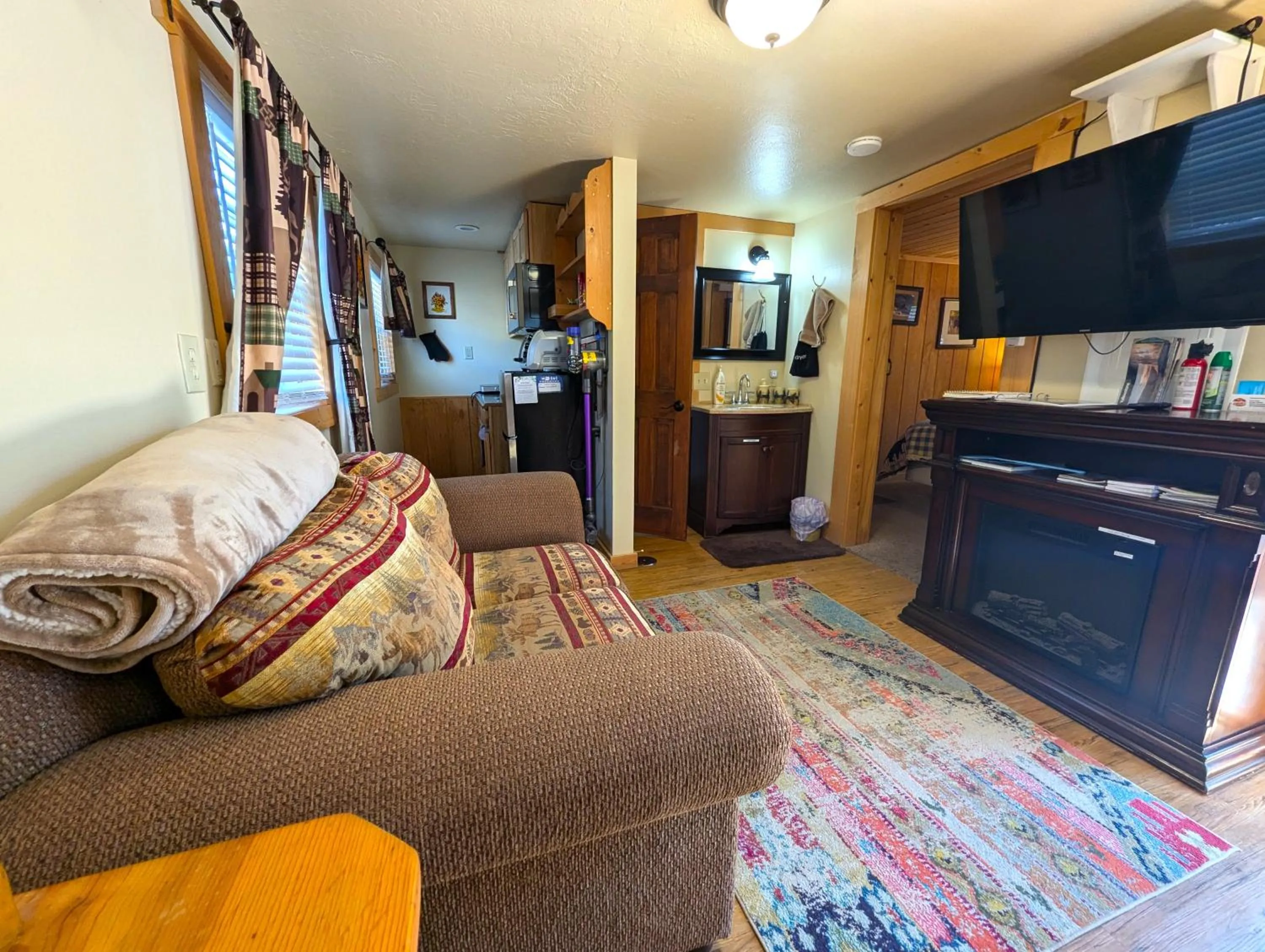 Yellowstone's Treasure Cabins