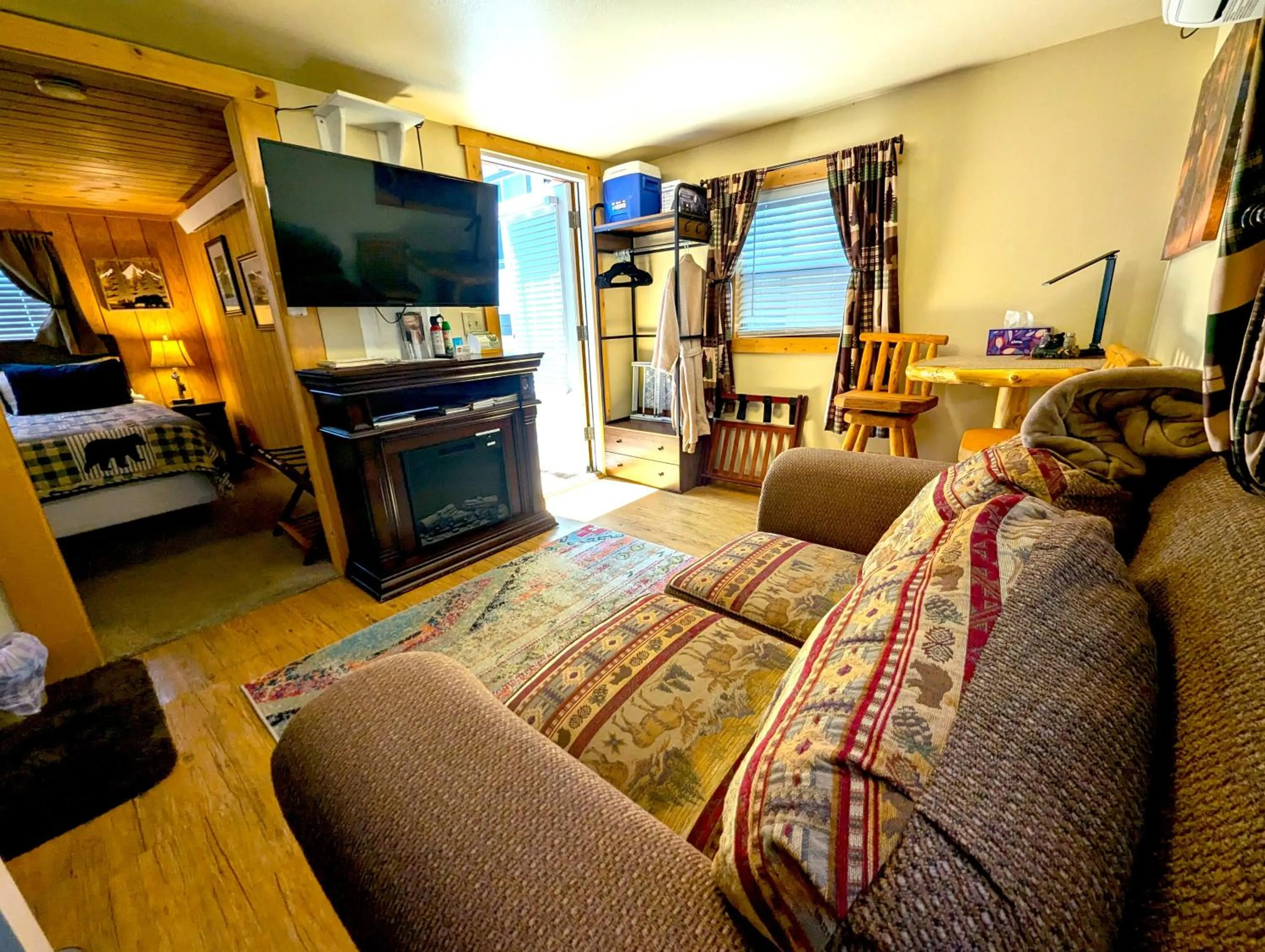 Yellowstone's Treasure Cabins