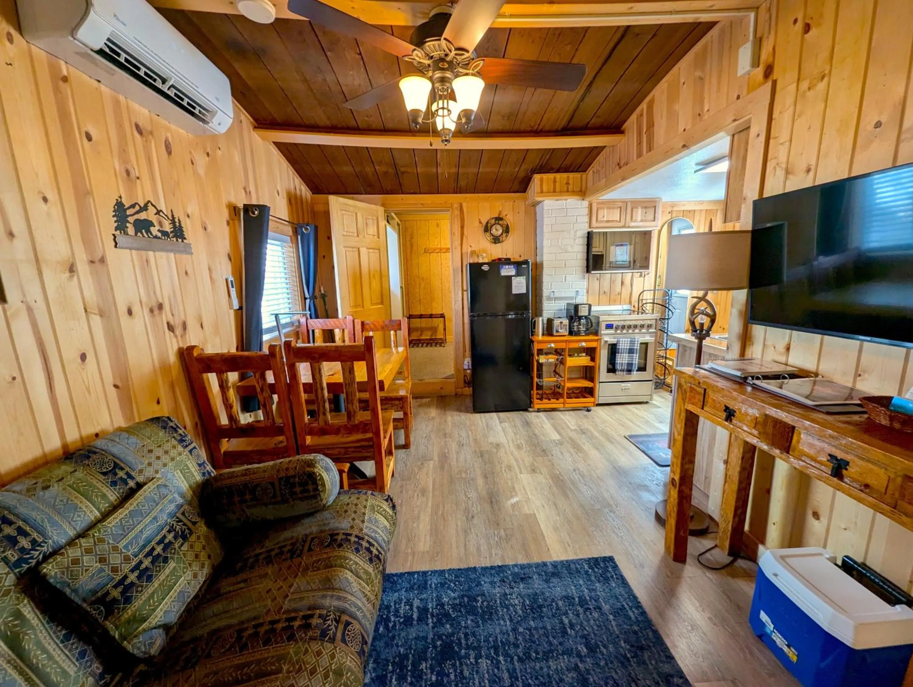 Yellowstone's Treasure Cabins