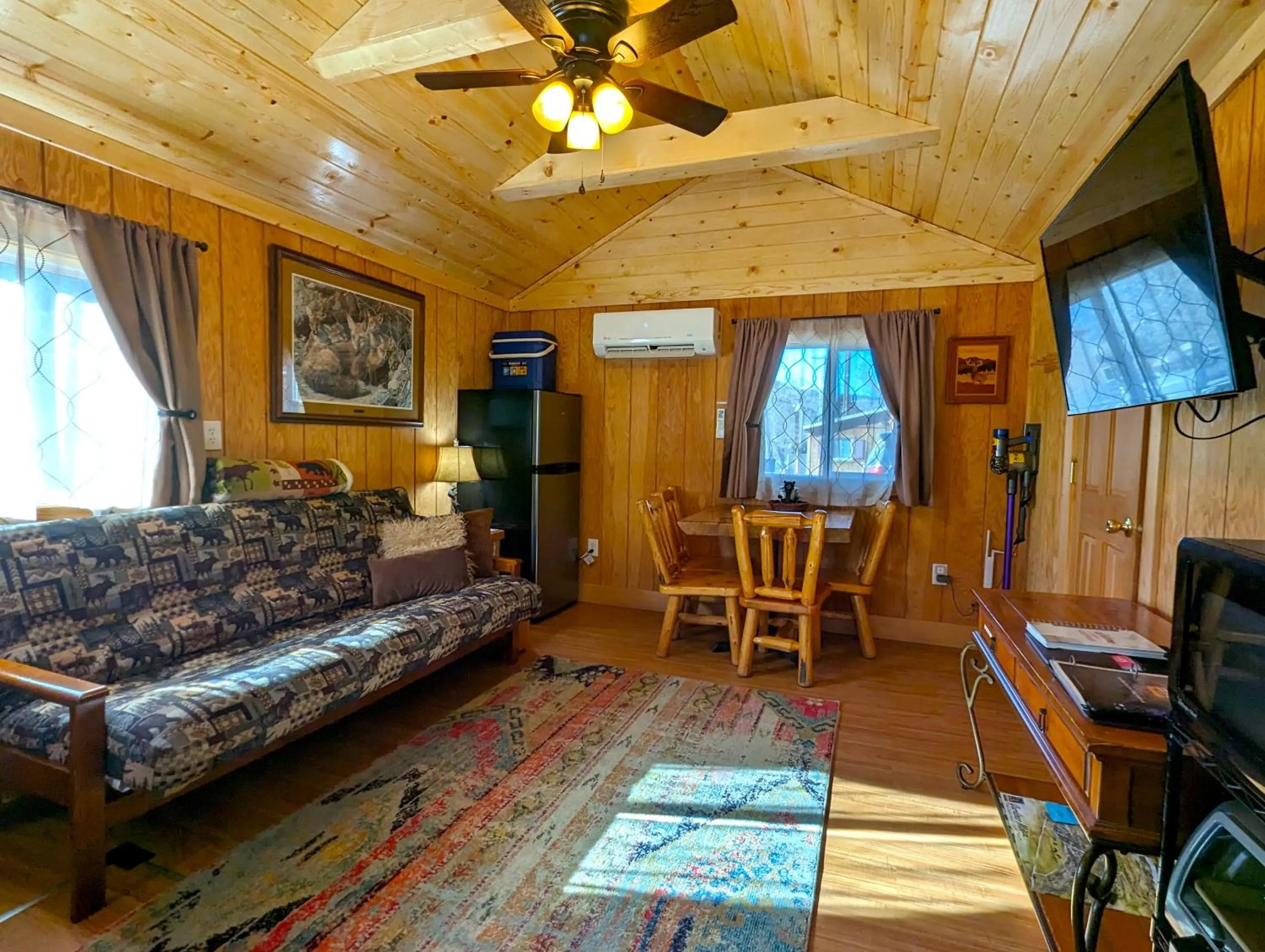 Yellowstone's Treasure Cabins