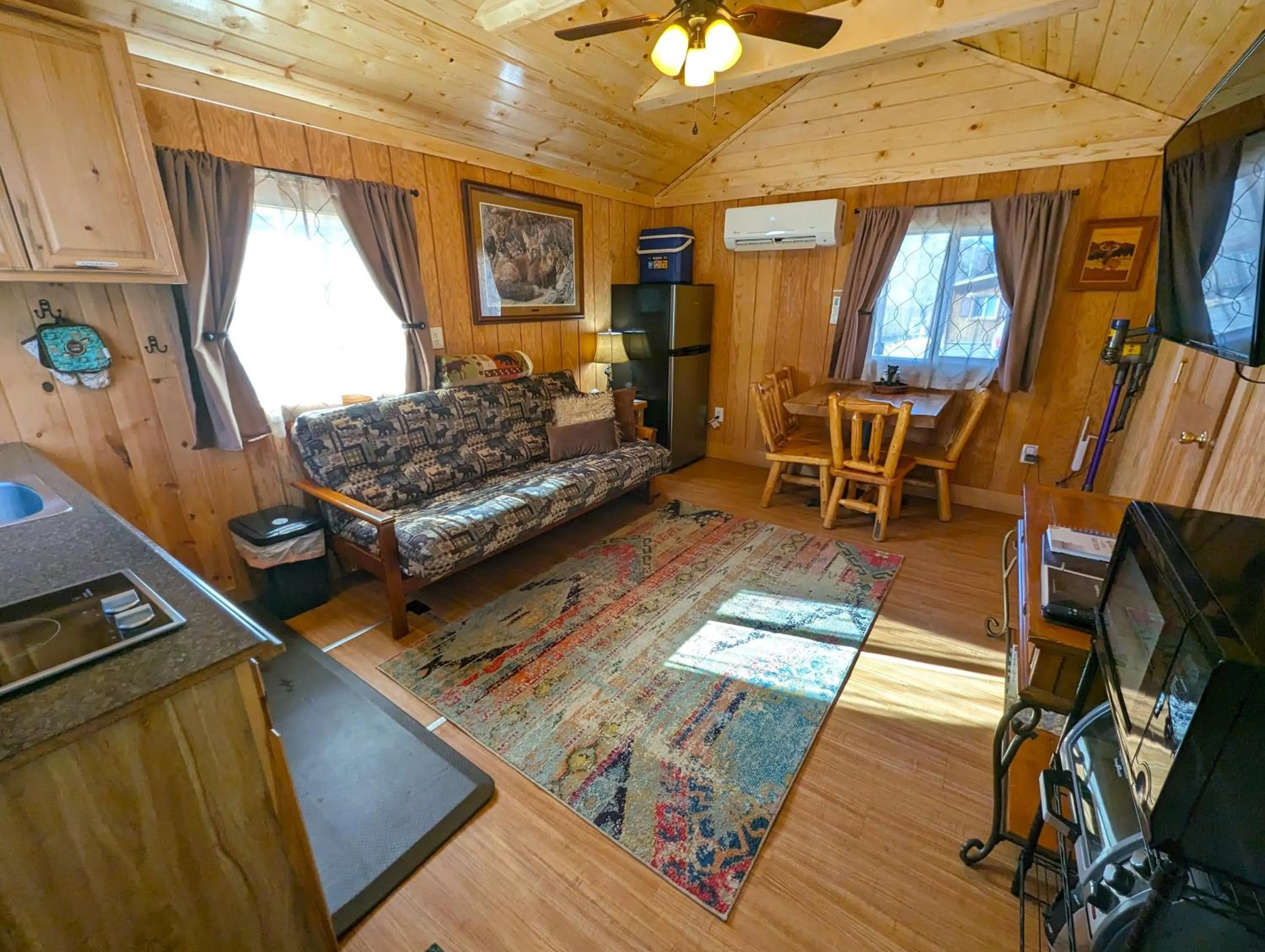 Yellowstone's Treasure Cabins