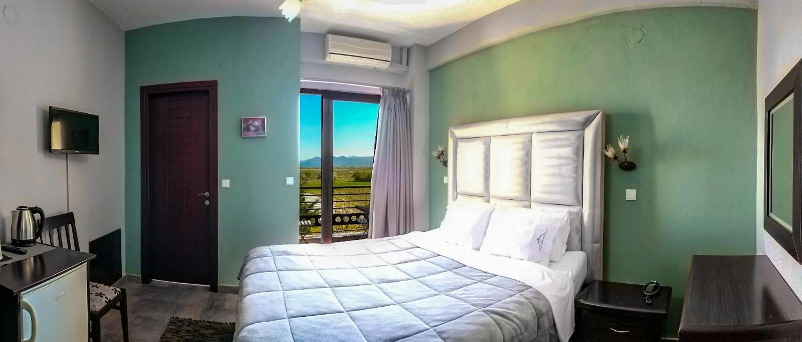 Bed in Gea Kaimaktsalan Hotel & Spa