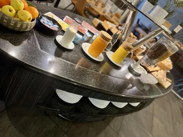 Food and drinks in Hotel Saint Germain