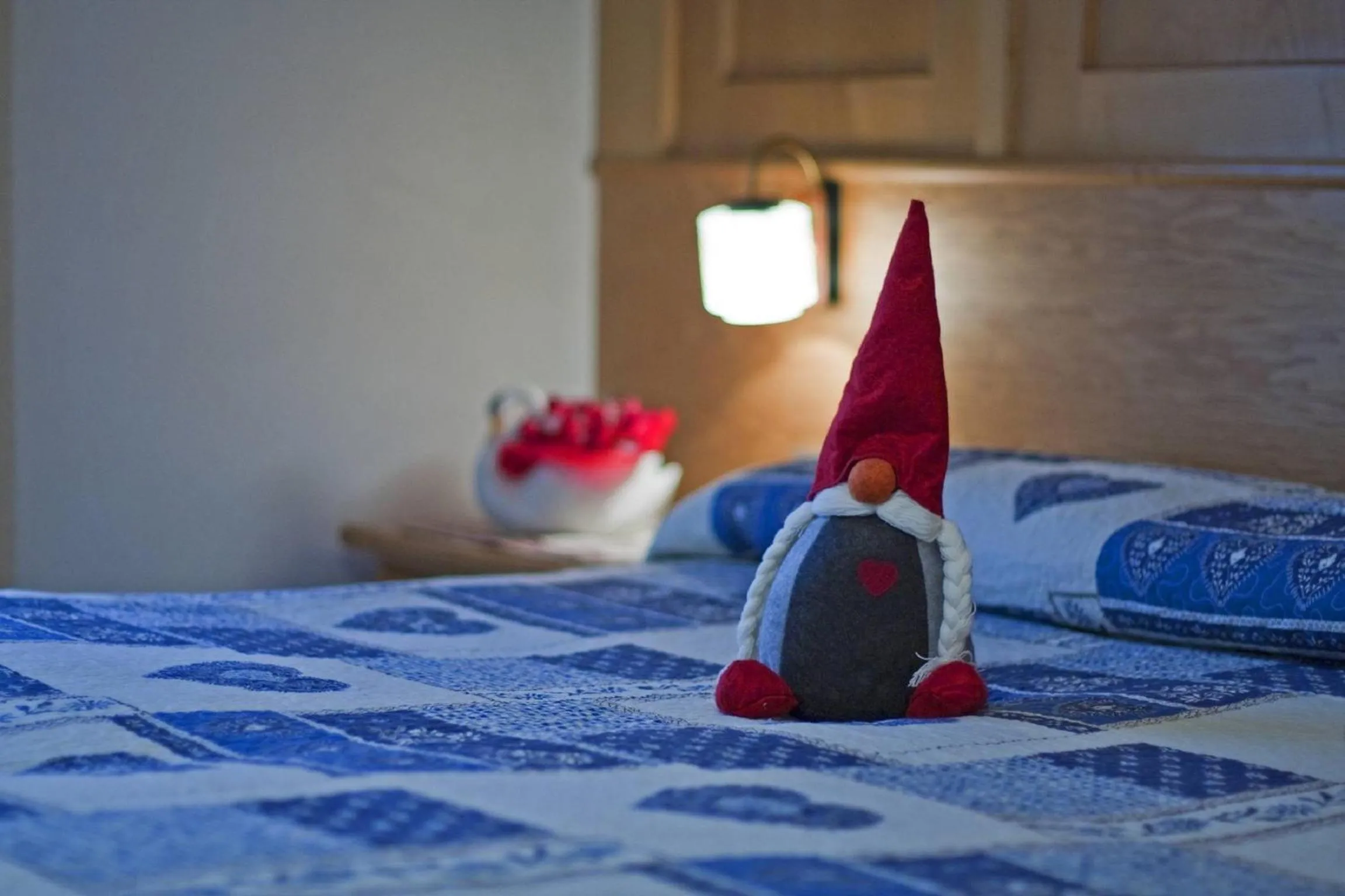 Decorative detail, Bed in Hotel De Fronz