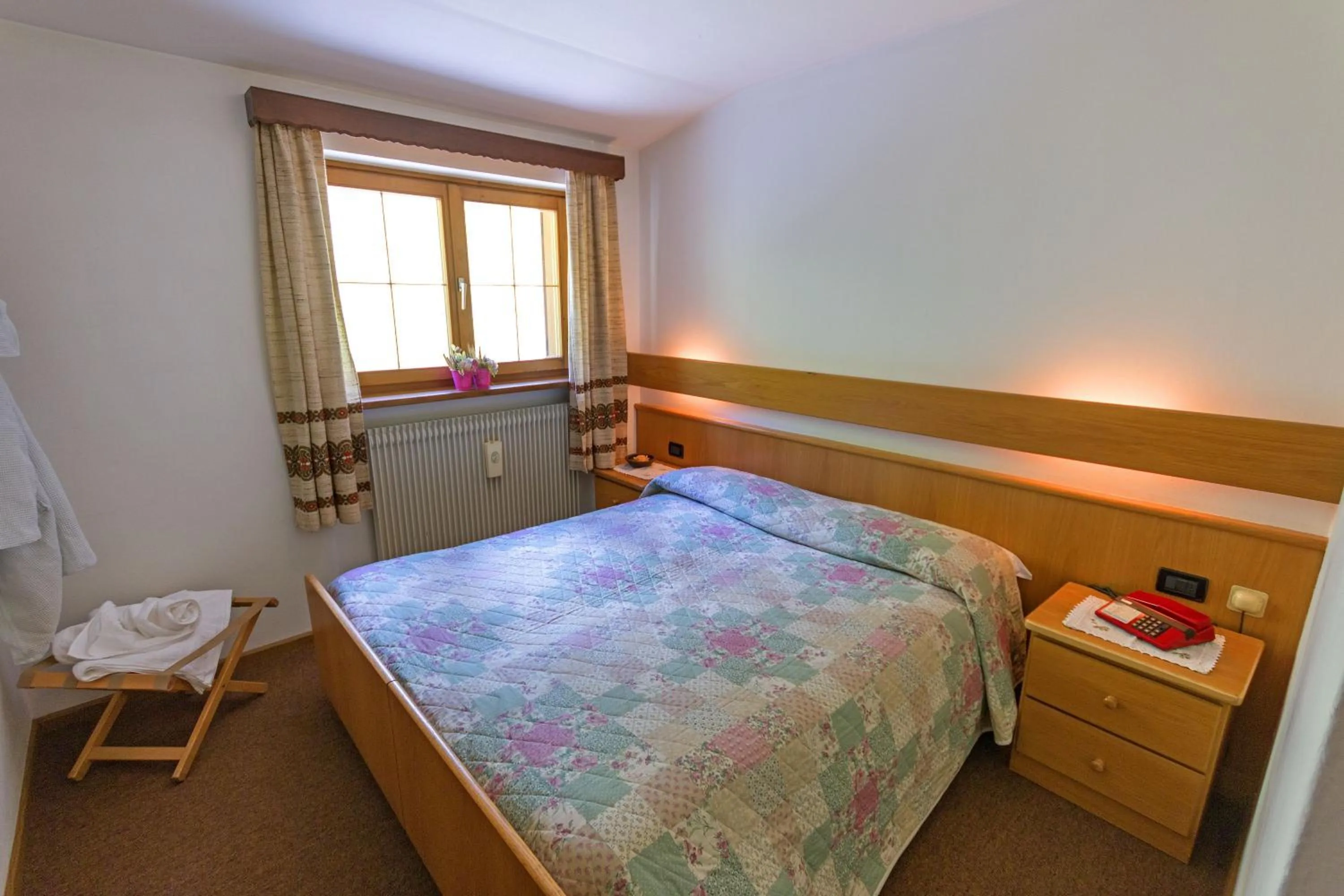 Photo of the whole room, Bed in Hotel De Fronz