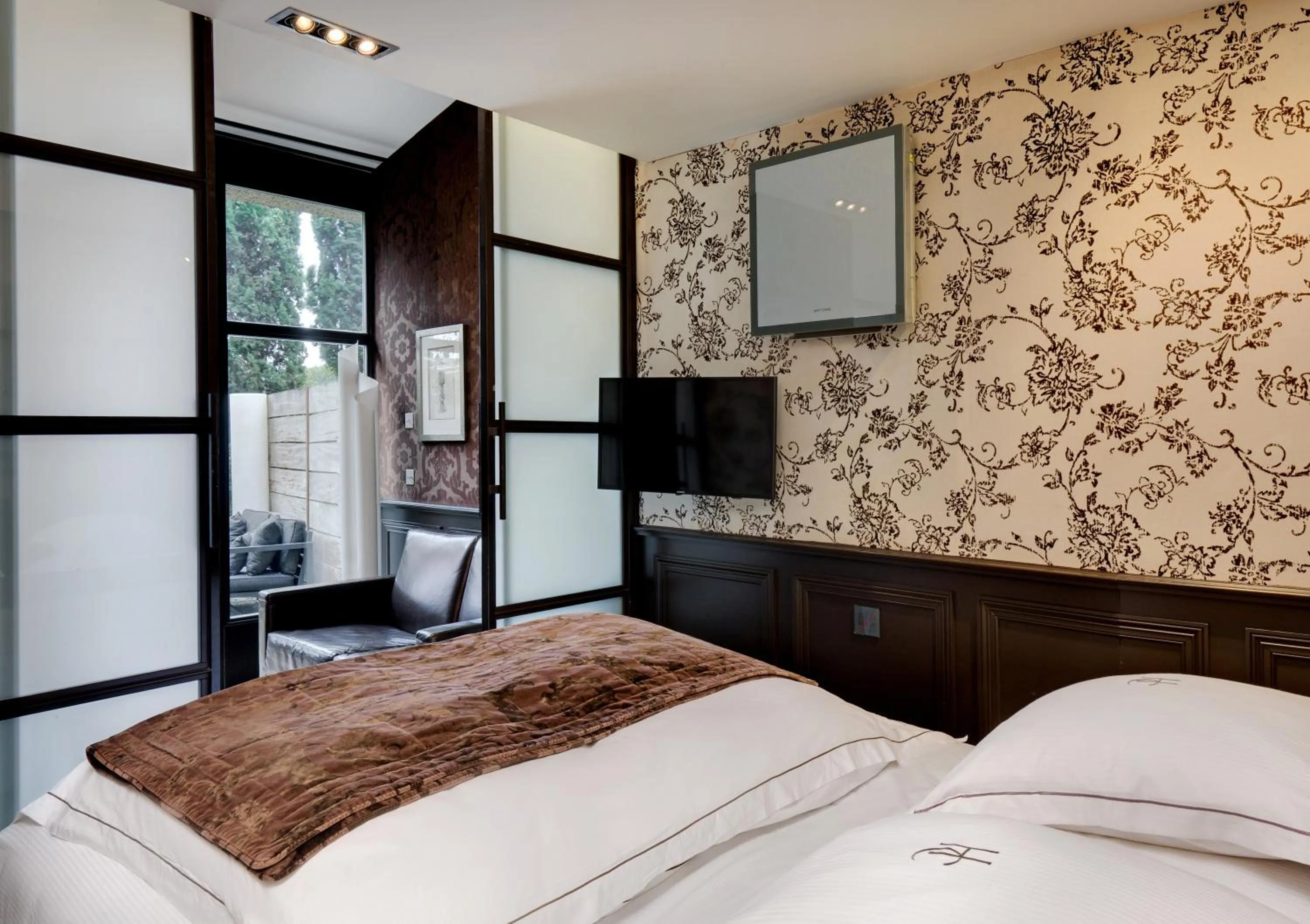 TV and multimedia, Bed in Hôtel du Château & Spa - Teritoria