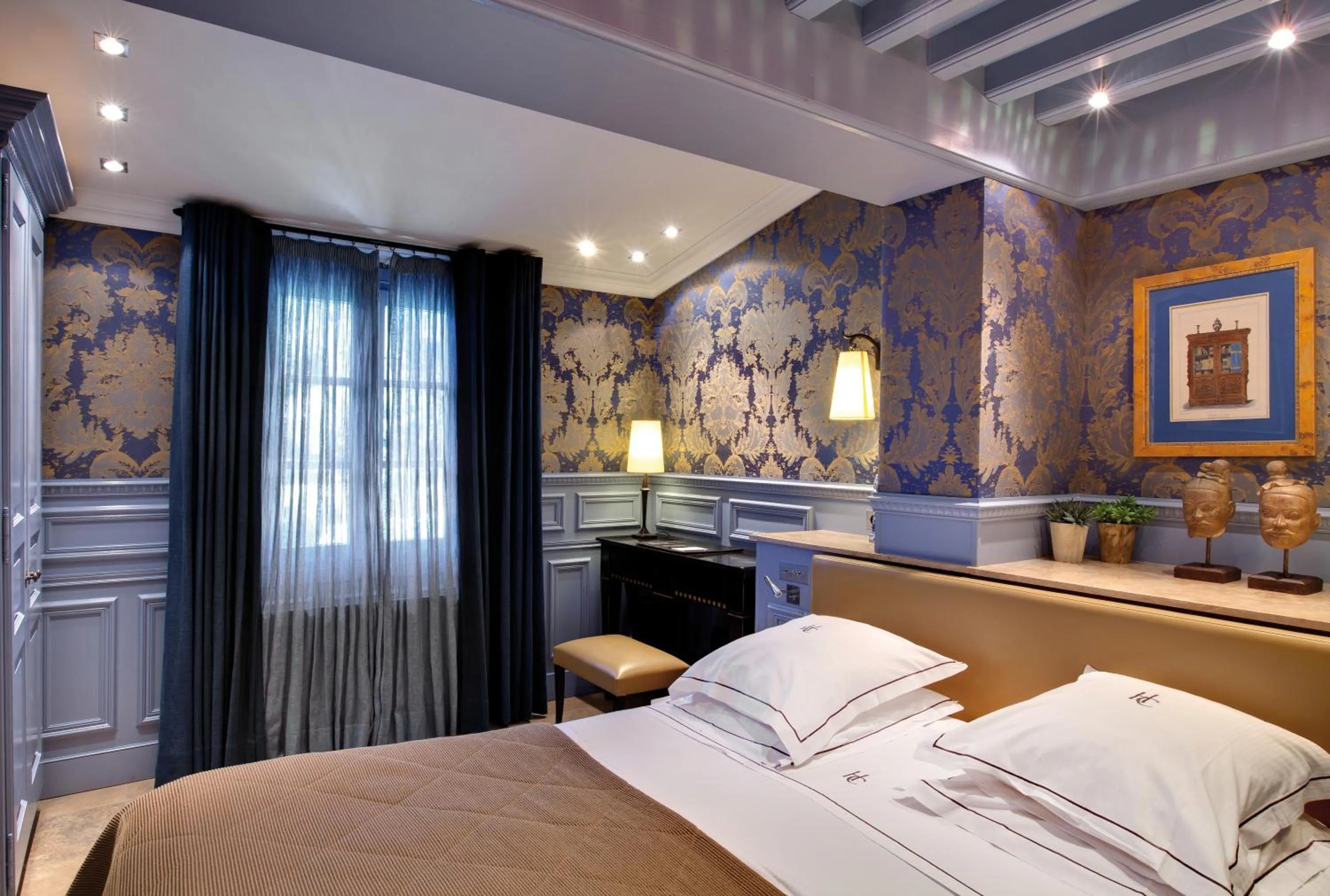 Photo of the whole room, Bed in Hôtel du Château & Spa - Teritoria