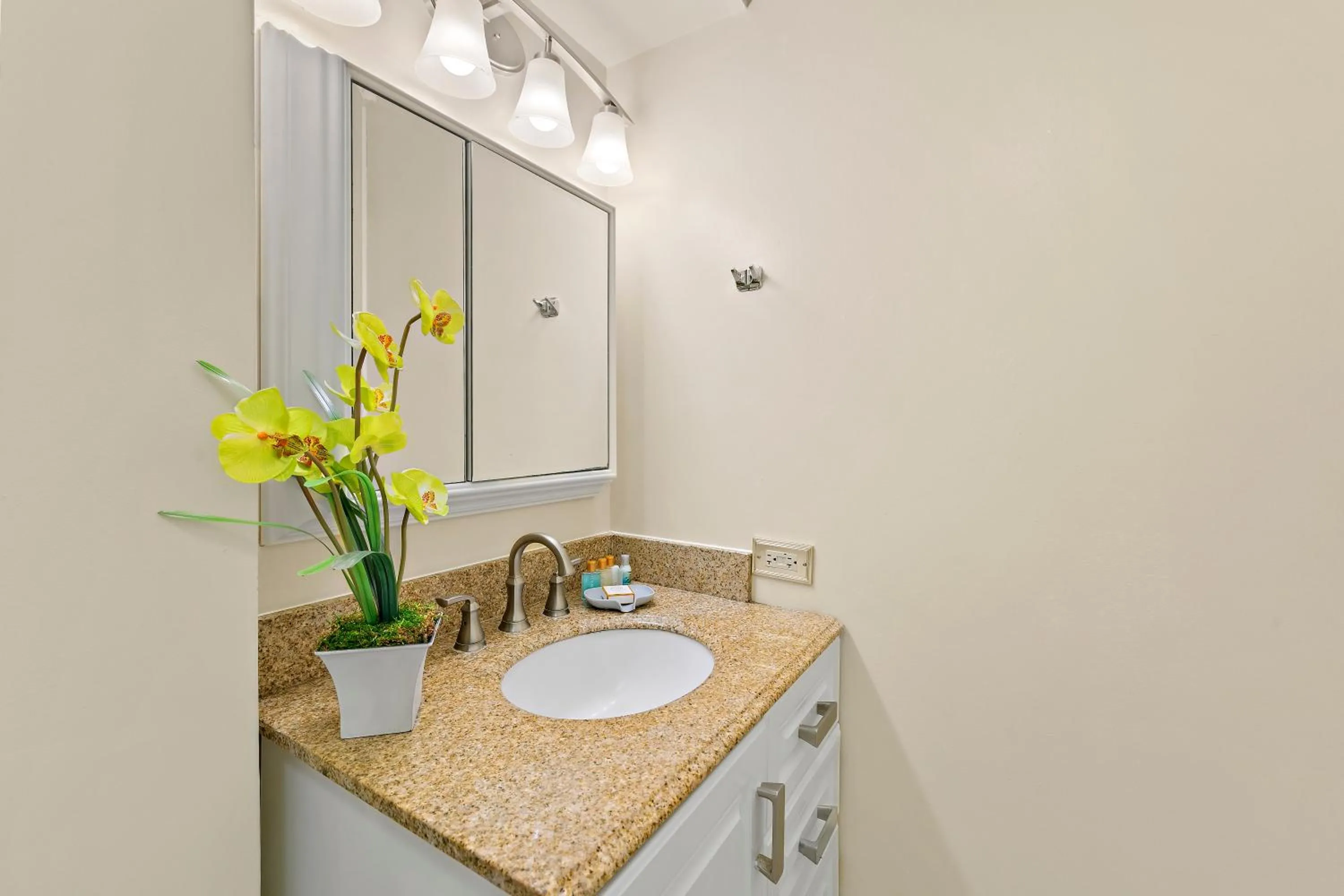 Bathroom in Pacific Monarch - 1 BR - Ocean and City Views!
