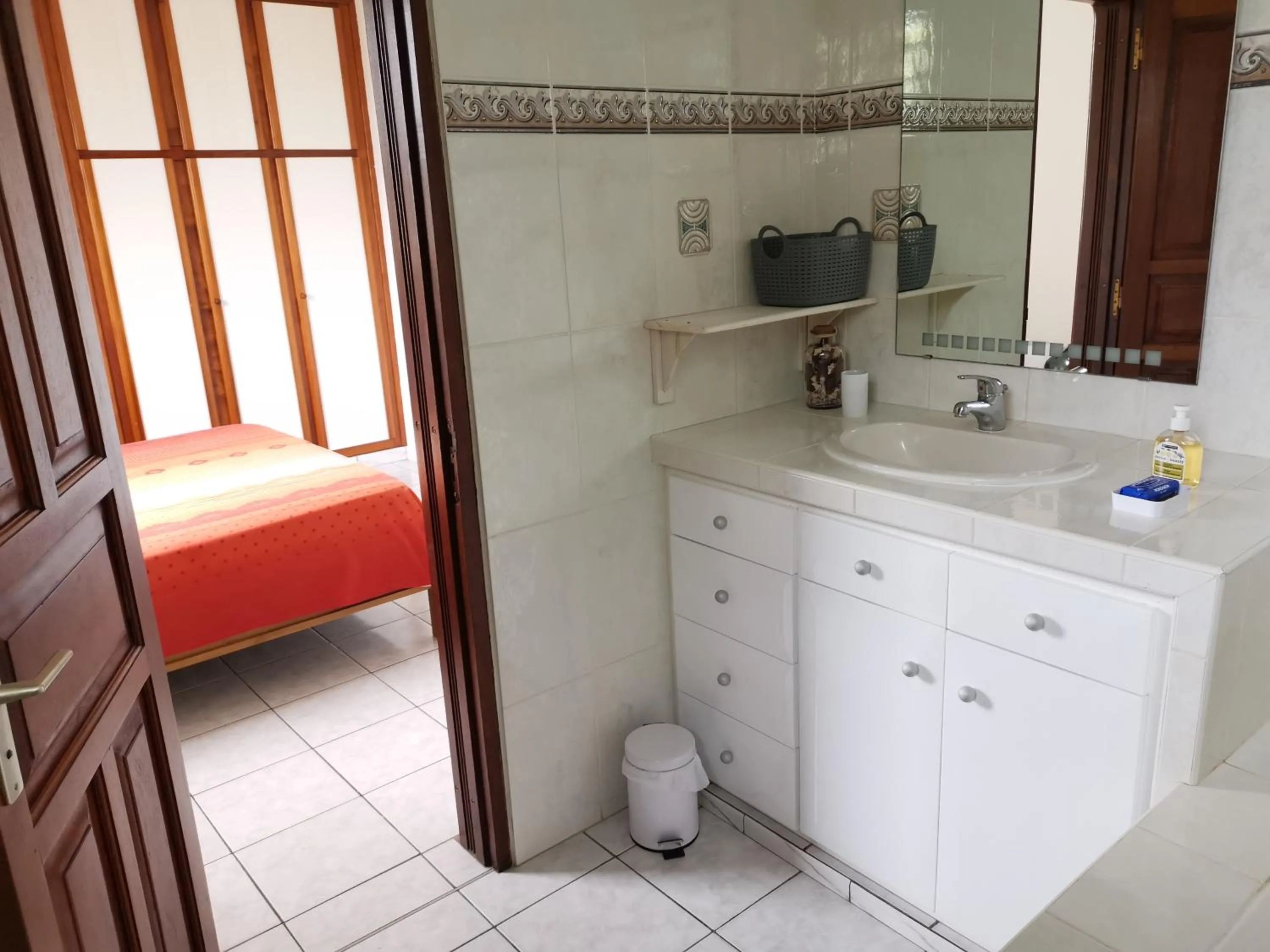 Bathroom in Villa les Lataniers St-Francois