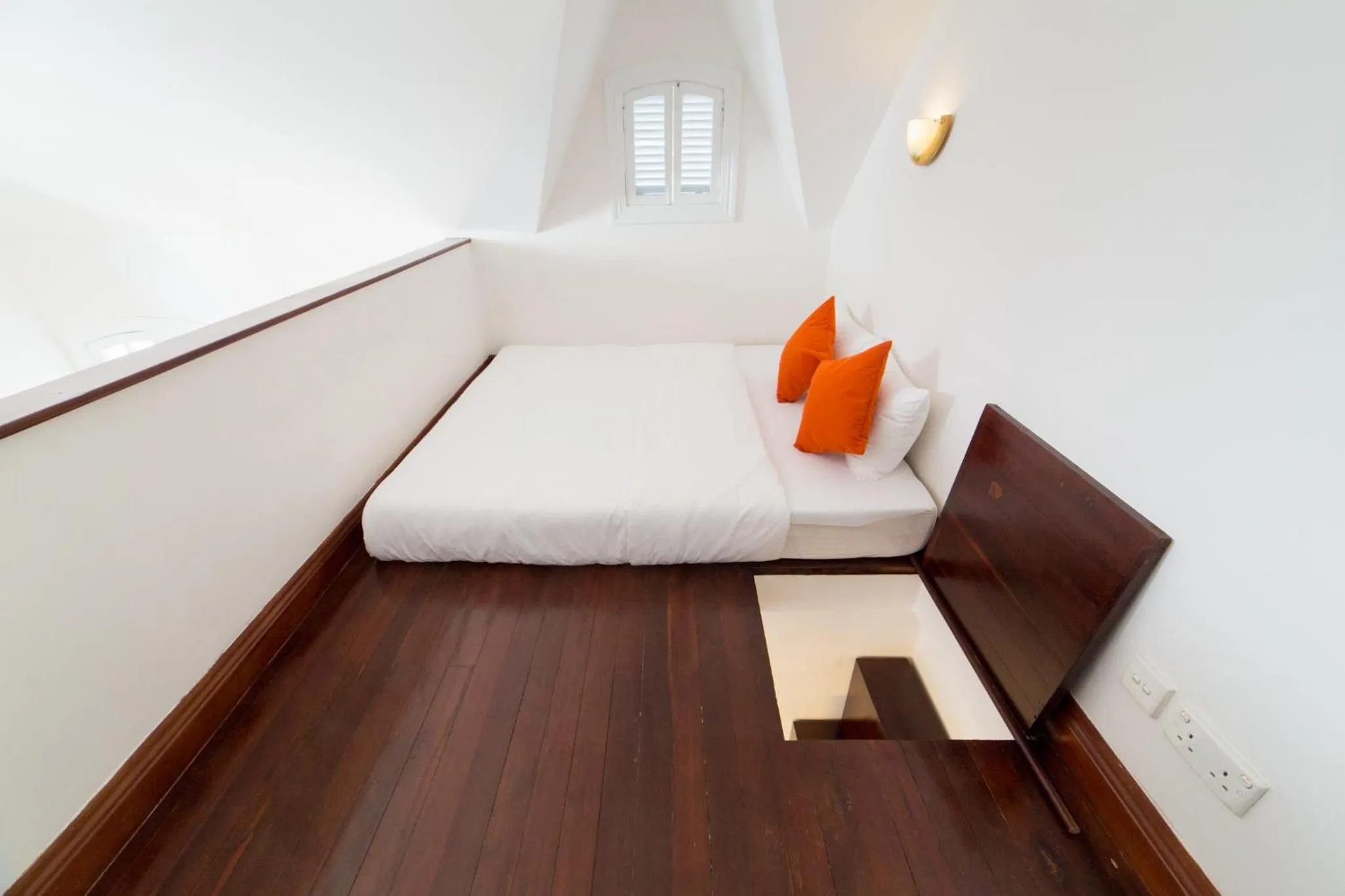 Bed in Lamarque Dalat Villa