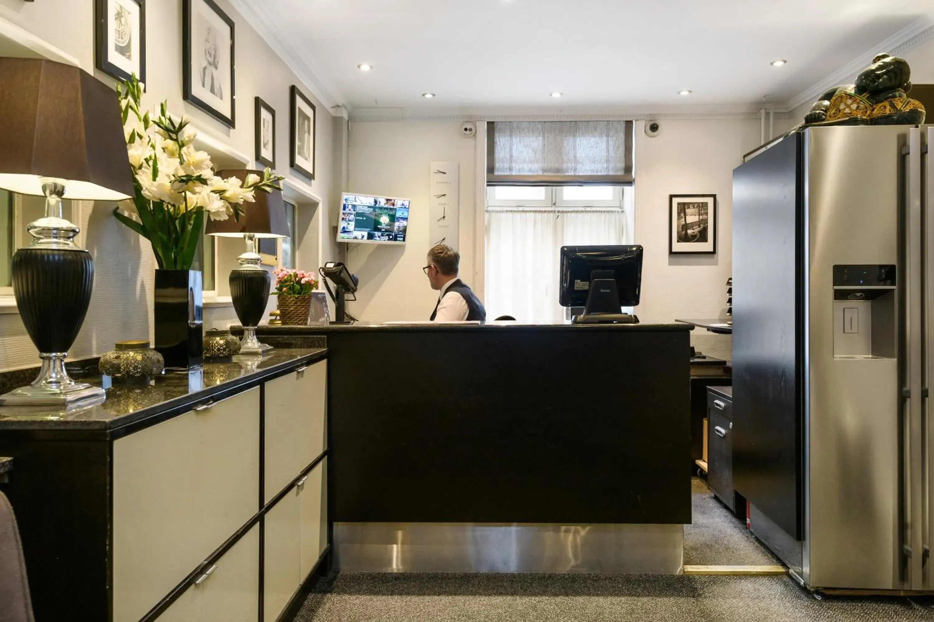 Lobby or reception in Hotel Tiffany Lobby or reception in Hotel Tiffany