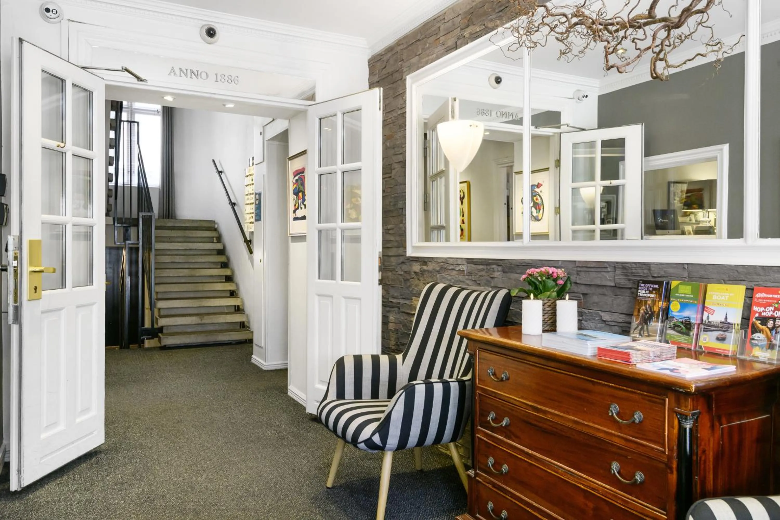 Facade/entrance in Hotel Tiffany