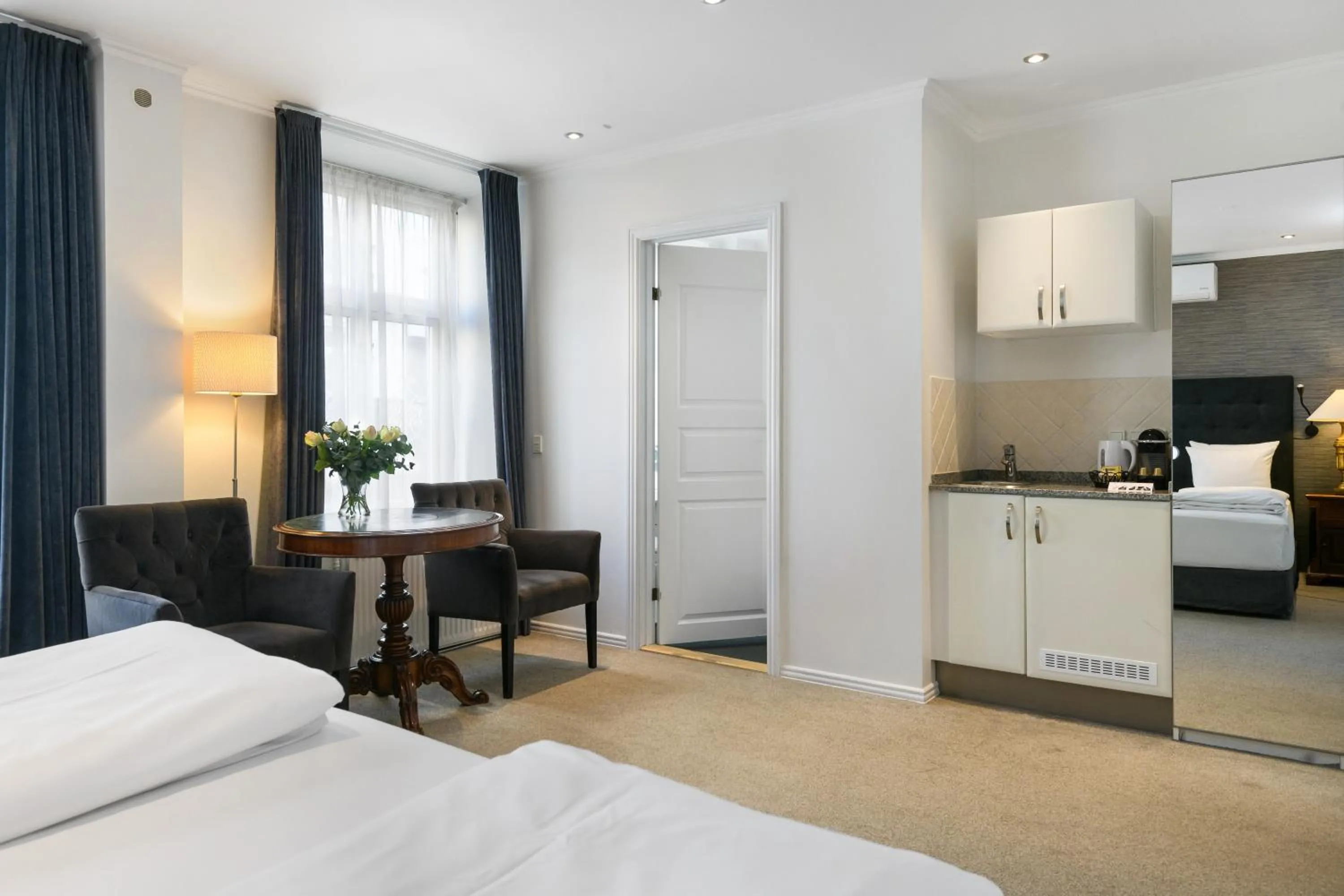 furniture, Bed in Hotel Tiffany