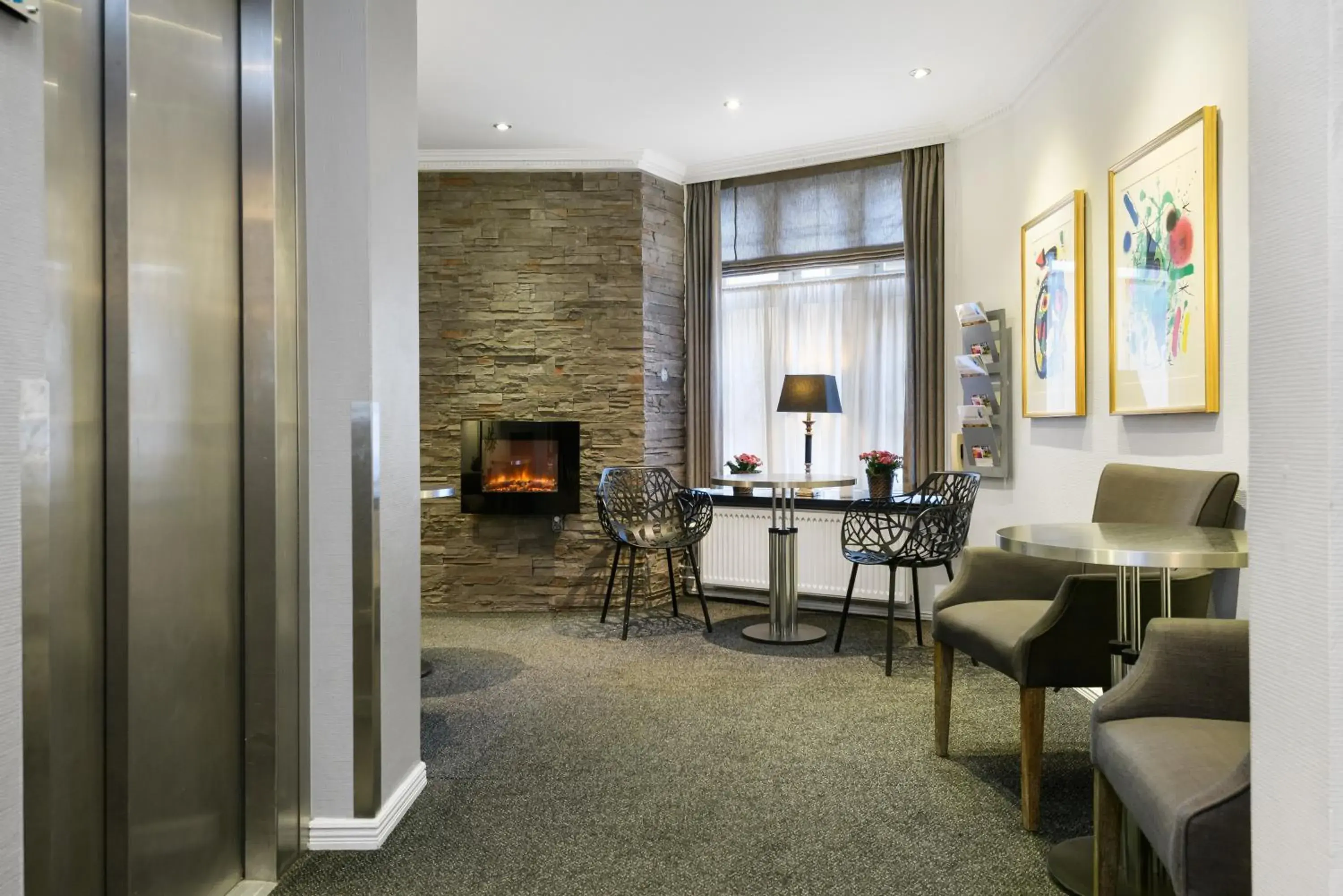 Lobby or reception in Hotel Tiffany Lobby or reception in Hotel Tiffany