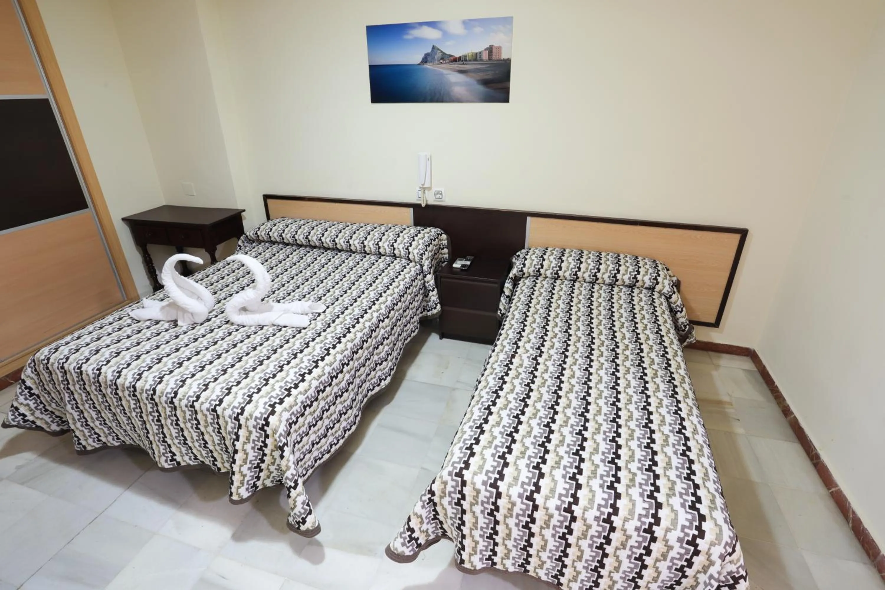 Bed in Hostal la Campana