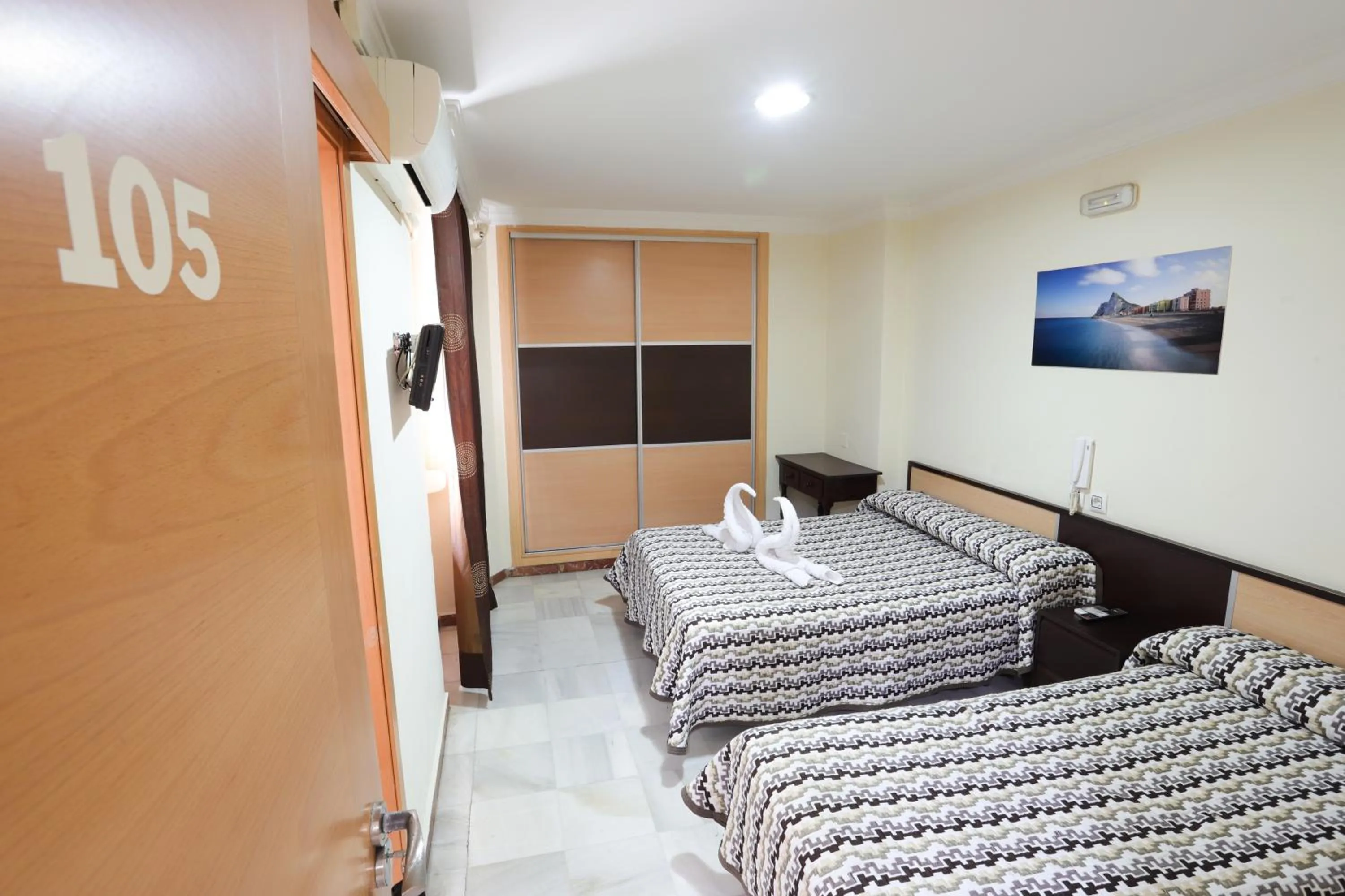 Bed in Hostal la Campana