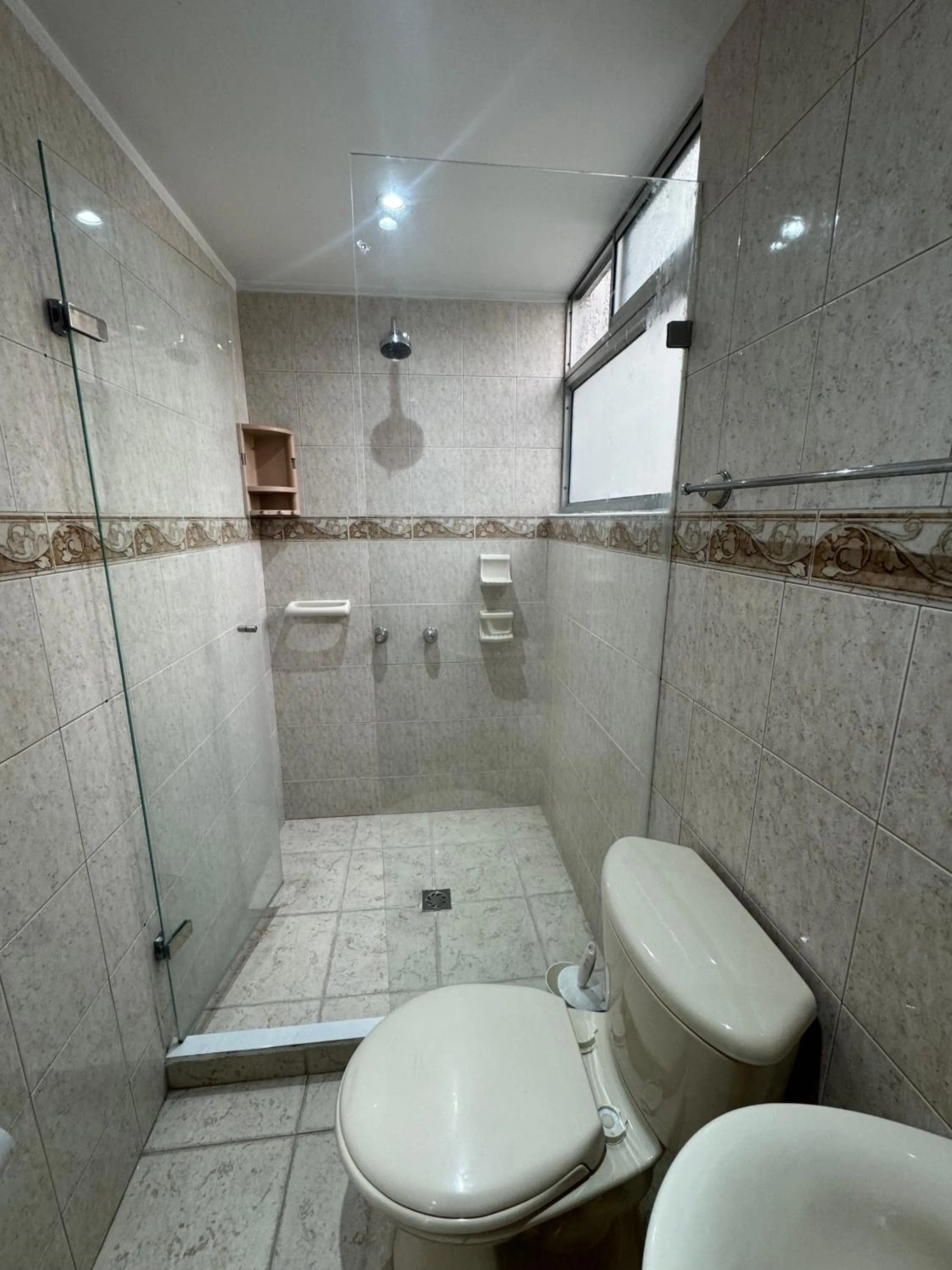 Casa Entera-Cerca a Mall La Central y Estación de Tranvía