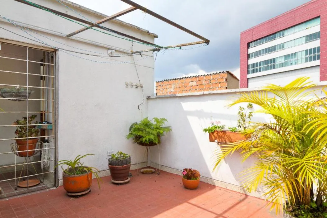 Casa Entera-Cerca a Mall La Central y Estación de Tranvía
