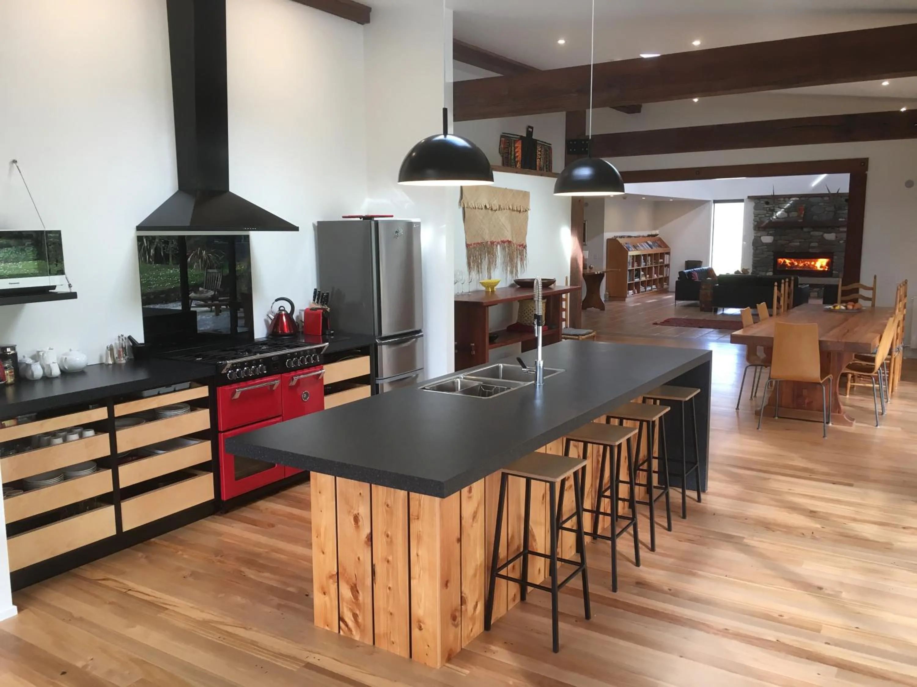 Kitchen or kitchenette in Korepo Lodge @ Ruby Bay