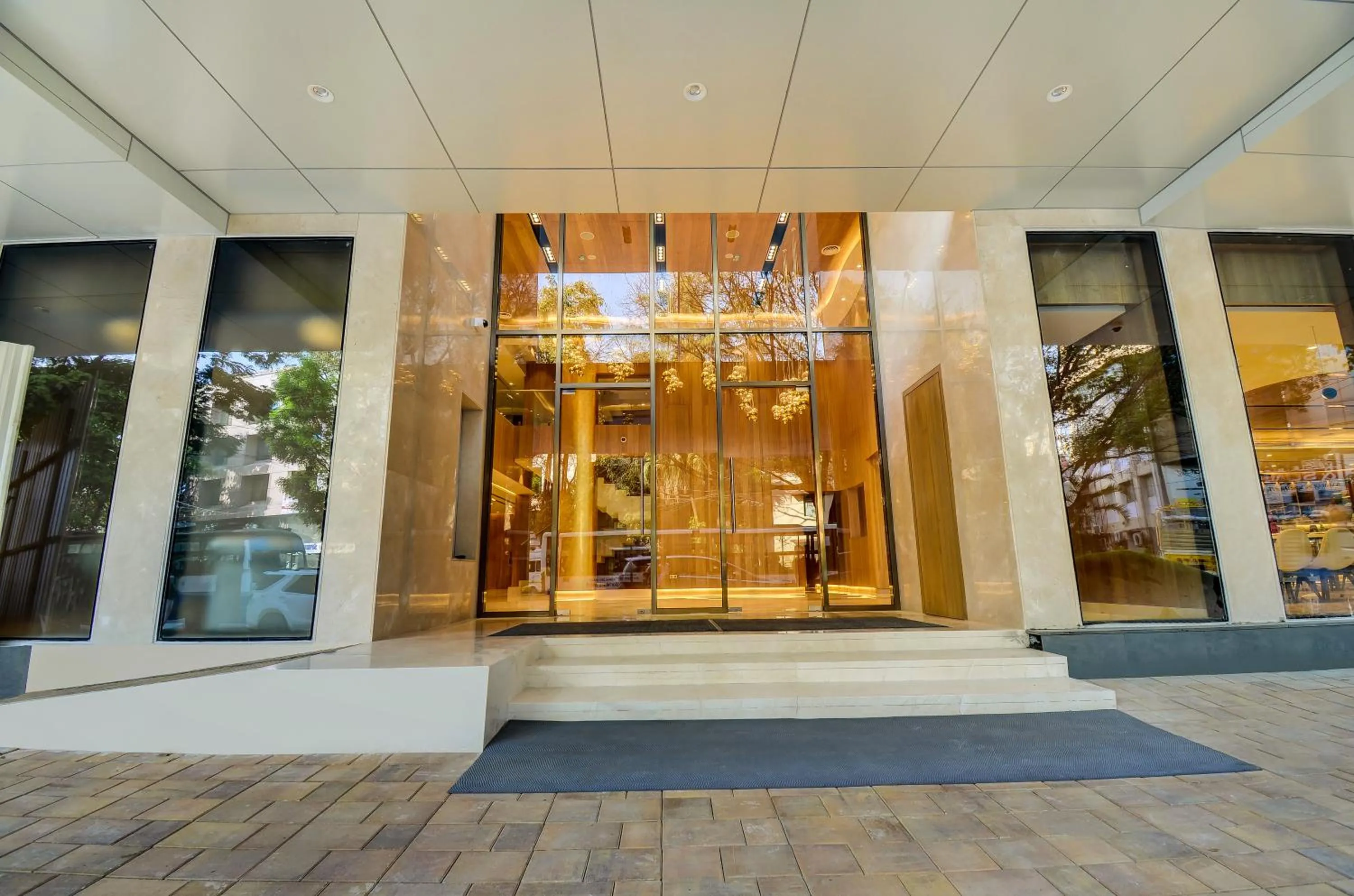 Facade/entrance in Vividus