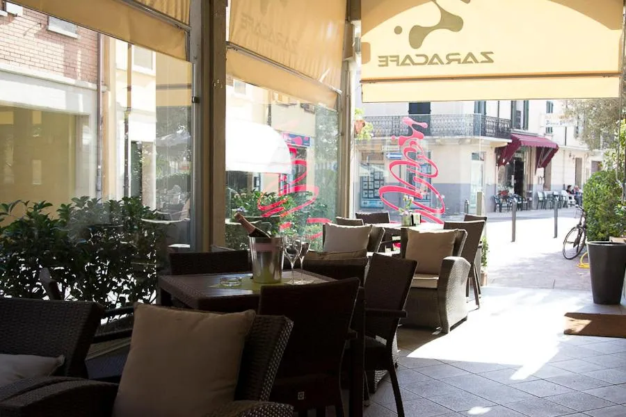 Day in Zara Rooms & Suites