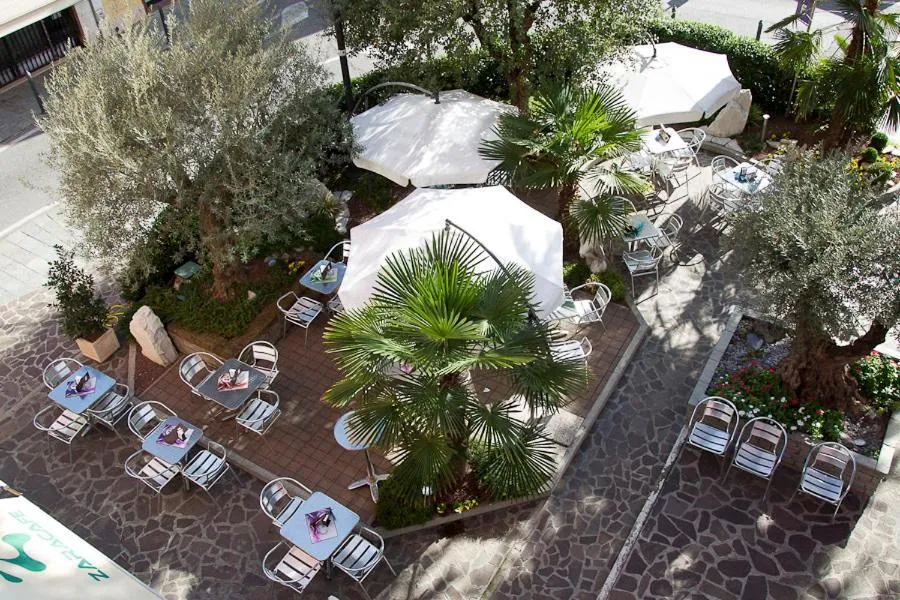 Day in Zara Rooms & Suites