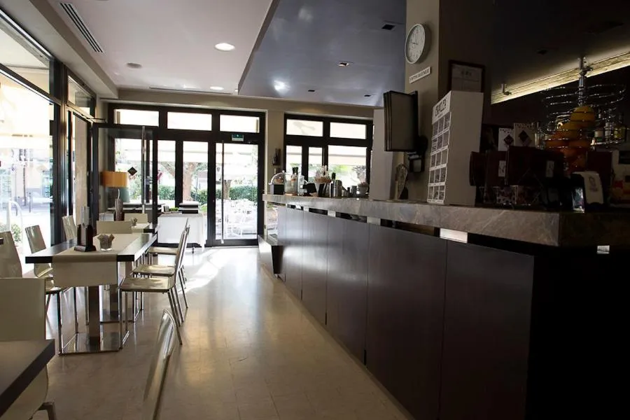 Day in Zara Rooms & Suites