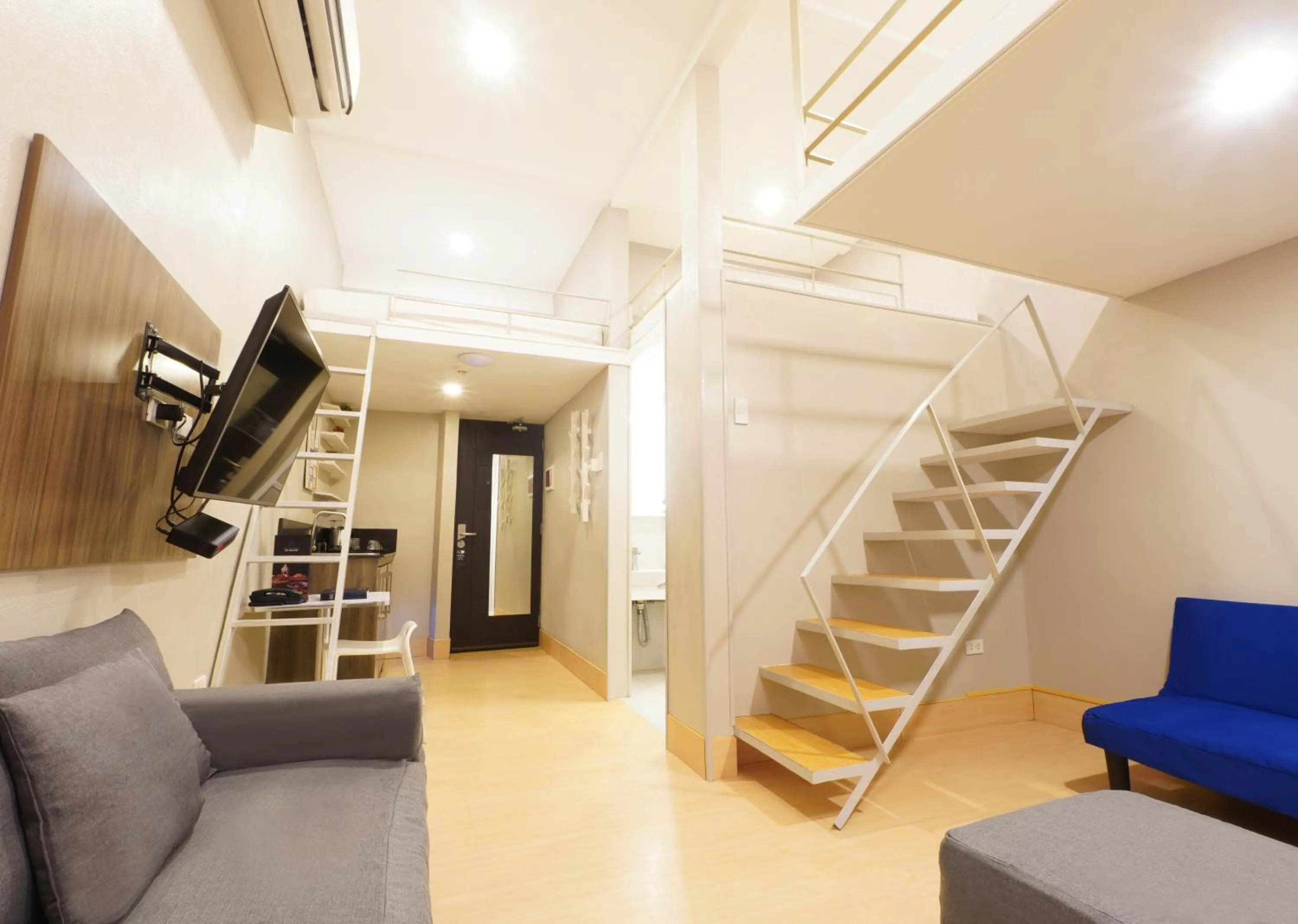 Selah Pods Hotel Manila