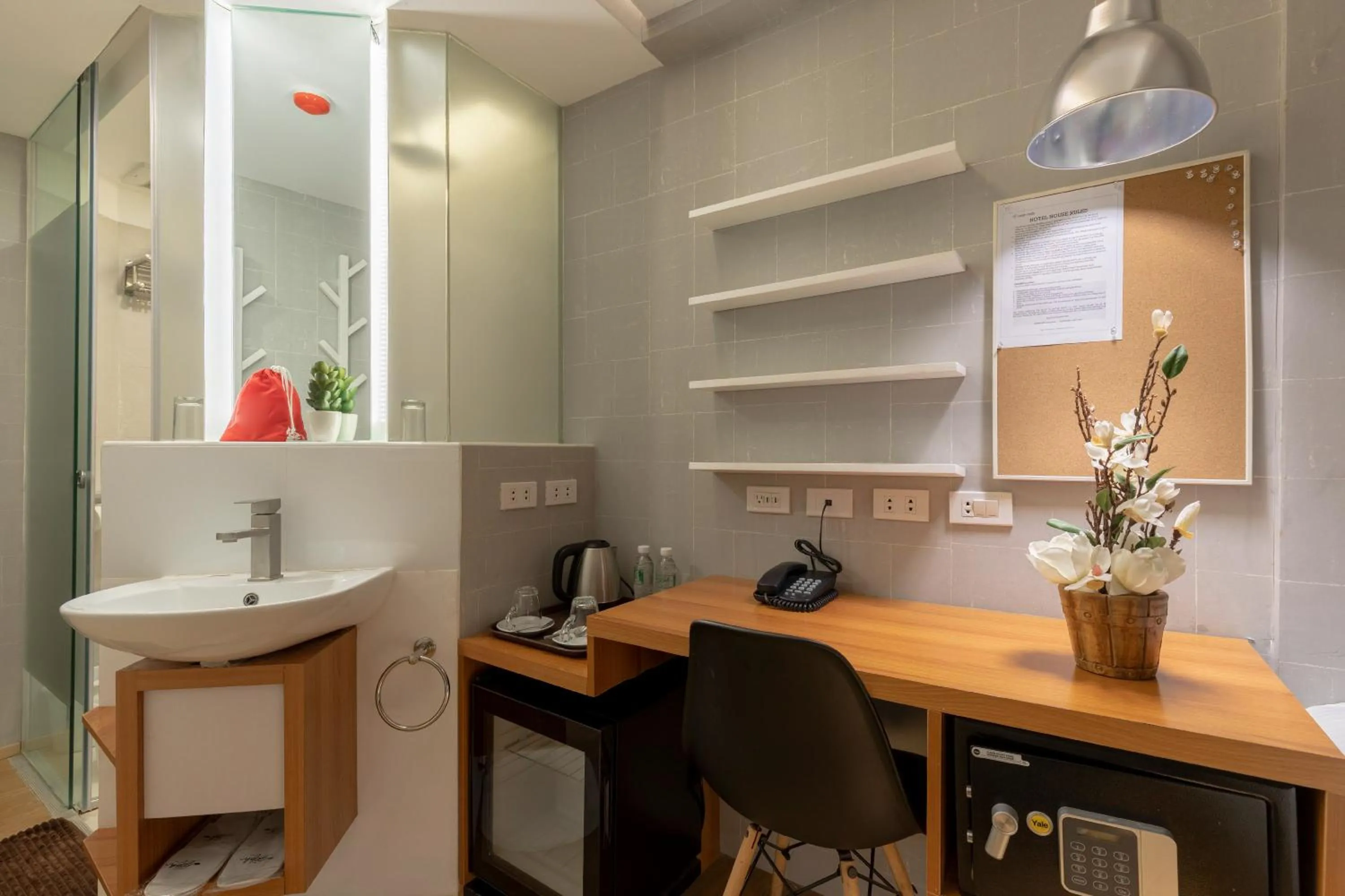 Dining area in Selah Pods Hotel Manila