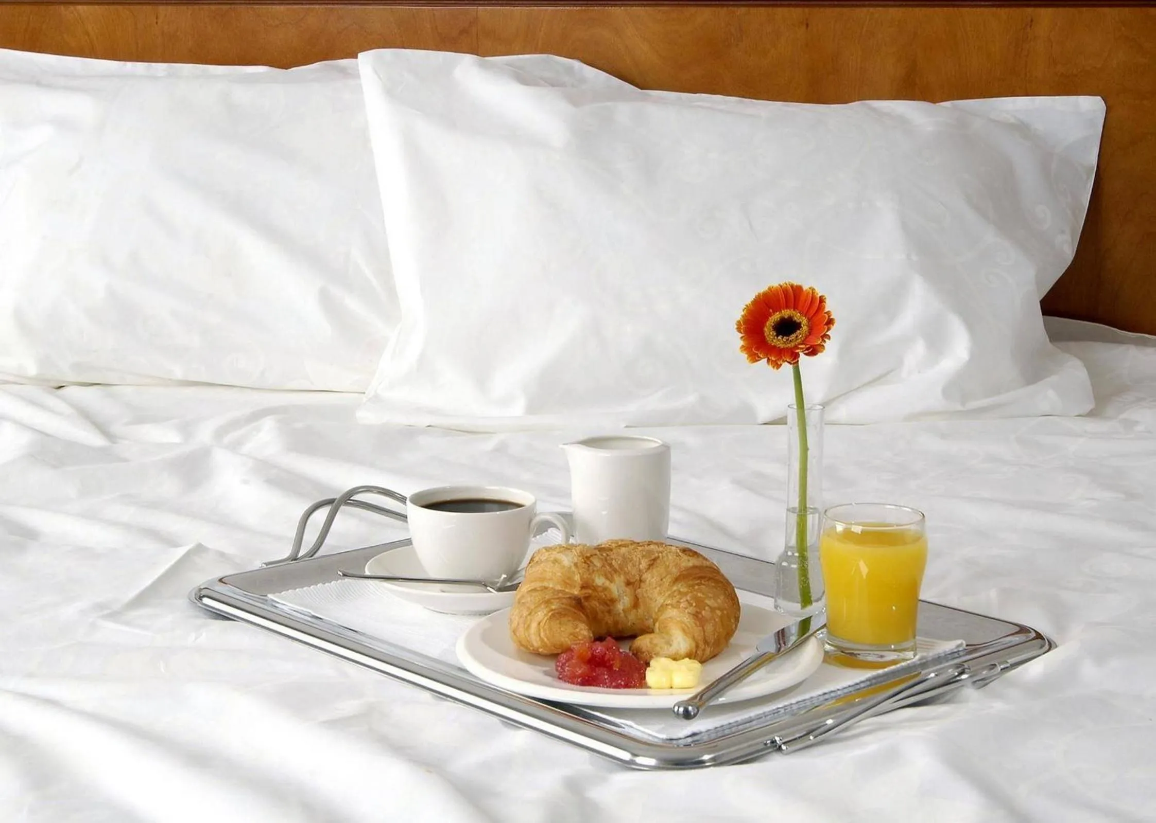 Breakfast, Bed in Regency Tunis Hotel