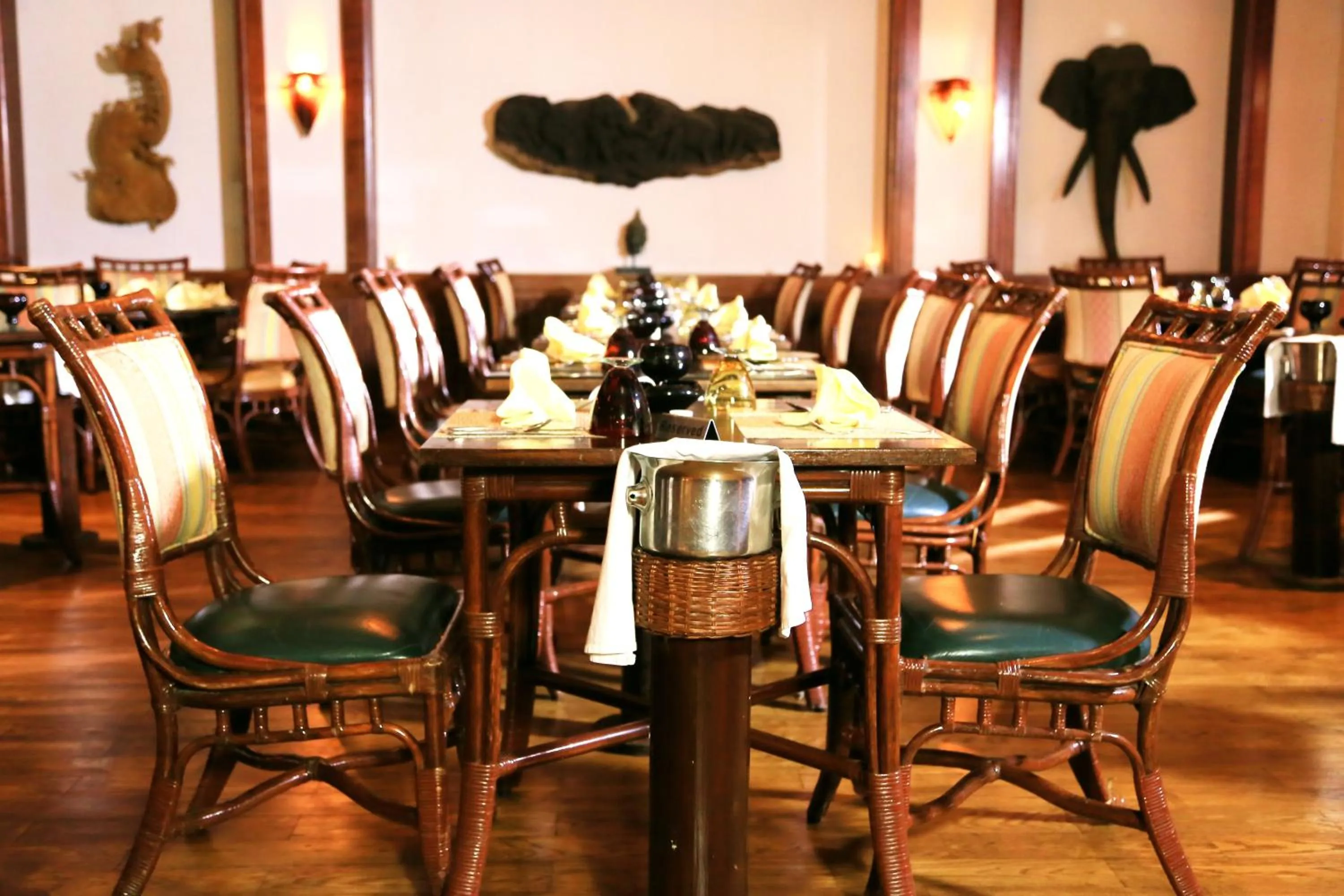 Restaurant/places to eat in Regency Tunis Hotel