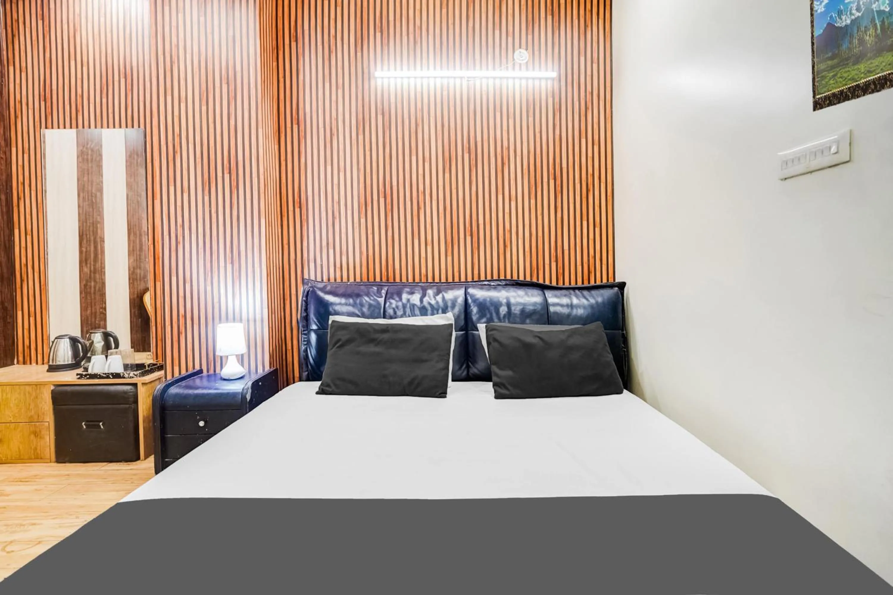 Bedroom in Townhouse Keshavpuram