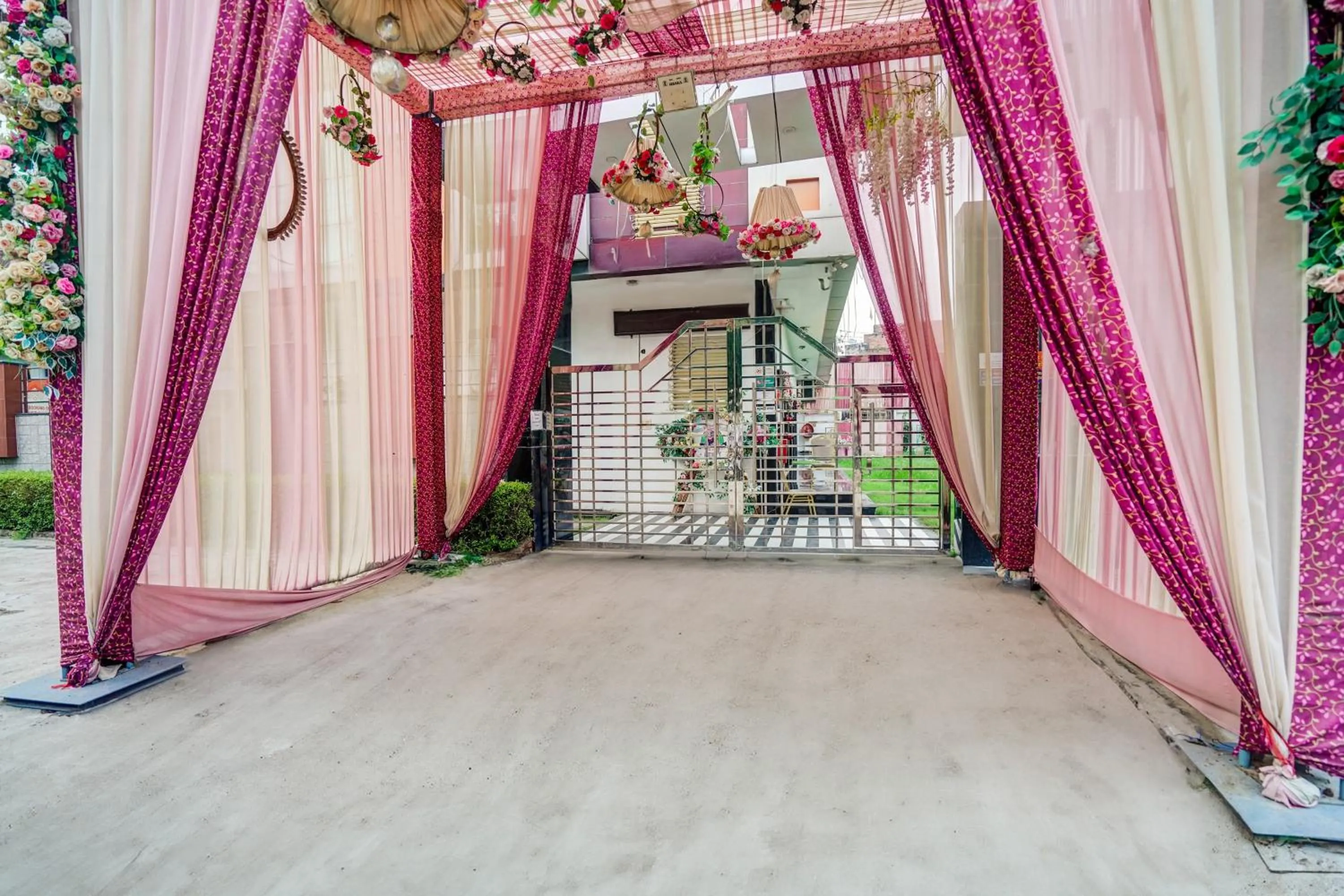 Facade/entrance in Townhouse Keshavpuram