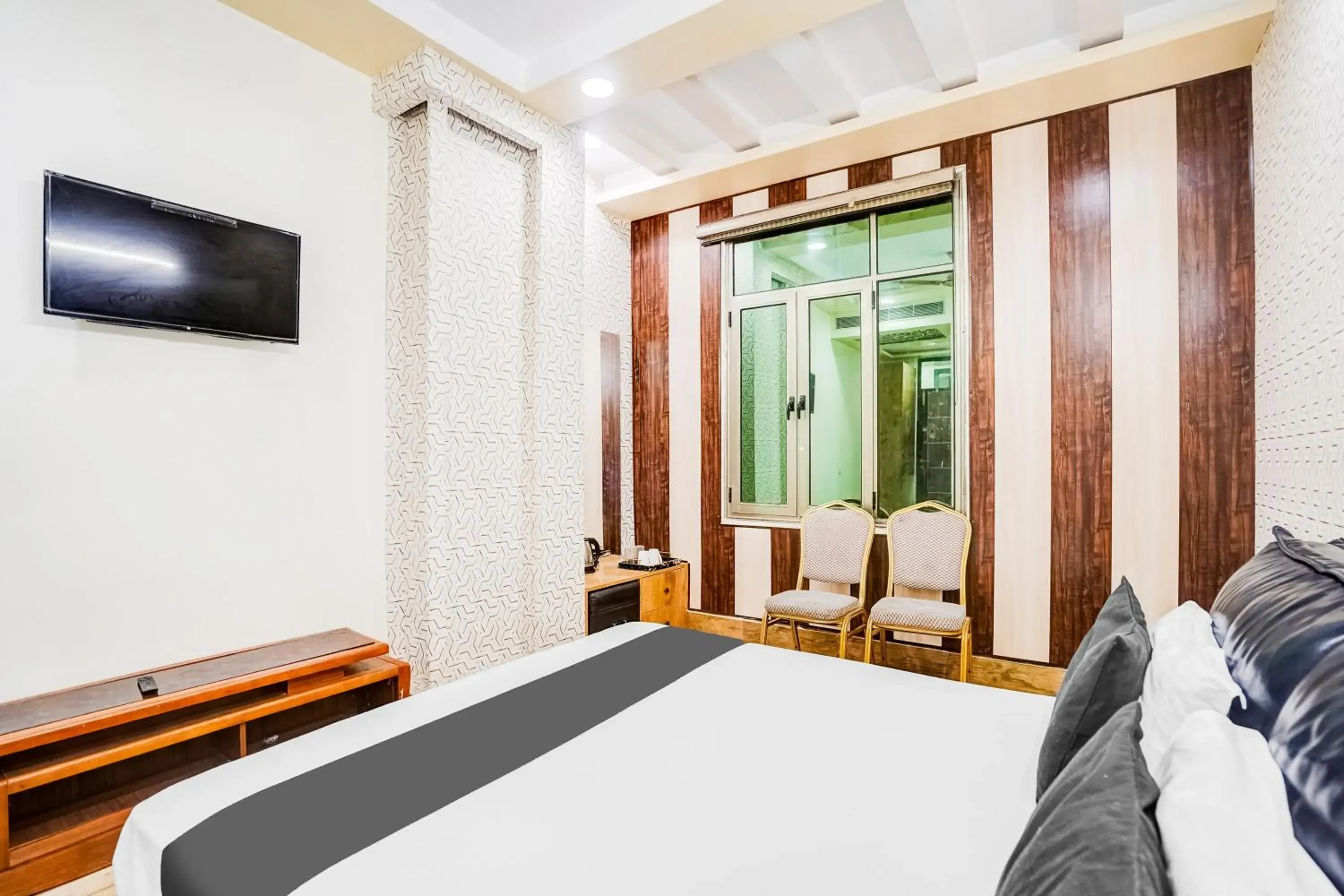 Classic Triple Room - single occupancy in Super Townhouse Keshavpuram Classic Triple Room - single occupancy in Super Townhouse Keshavpuram