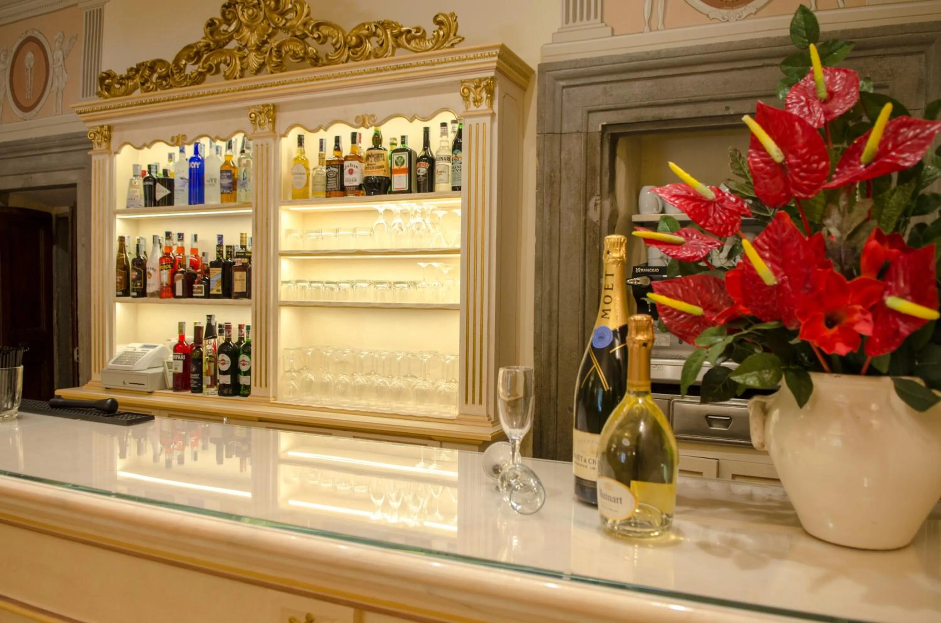 Lounge or bar in B&B Piccolo Hotel