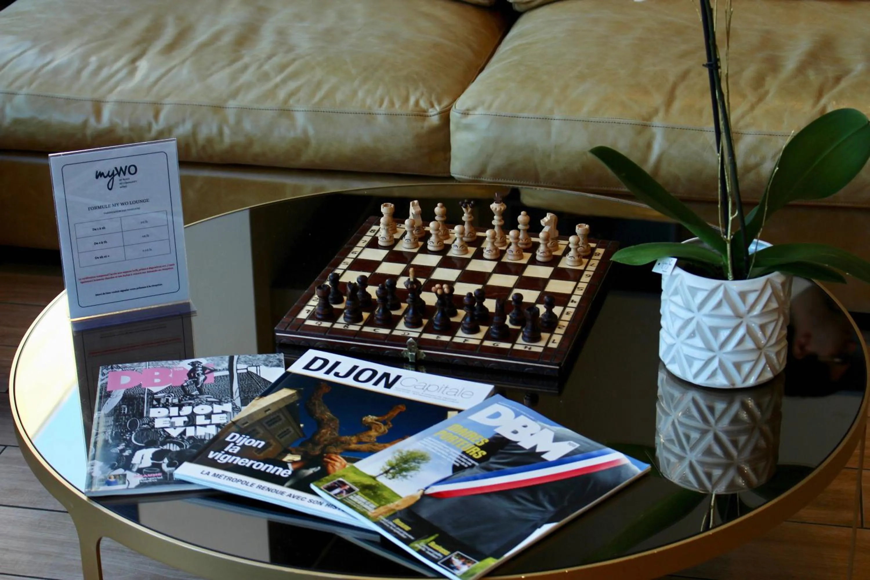 Lobby or reception in BEST WESTERN HOTEL DIJON QUETIGNY