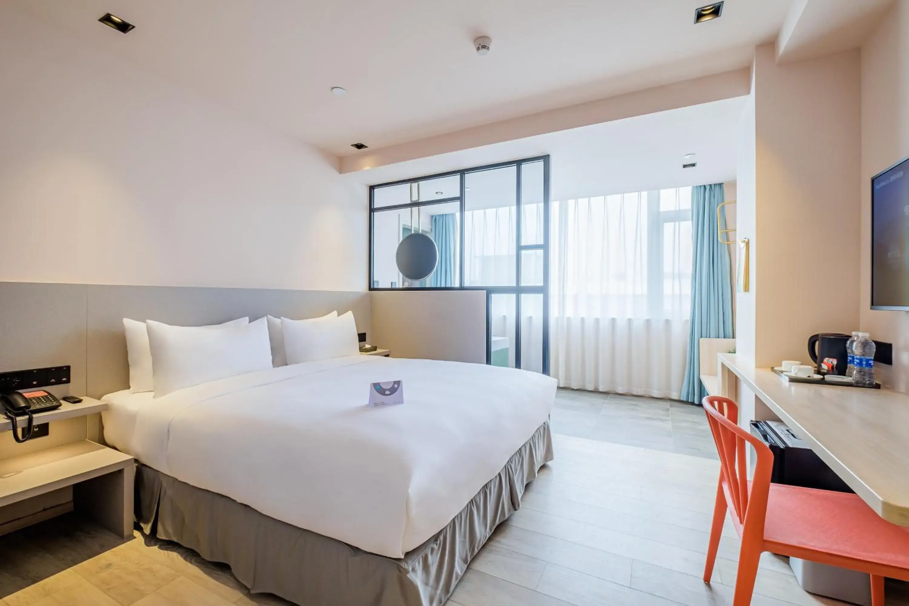 Photo of the whole room, Bed in PACE HOTEL Suzhou Guanqian Branch Photo of the whole room, Bed in PACE HOTEL Suzhou Guanqian Branch