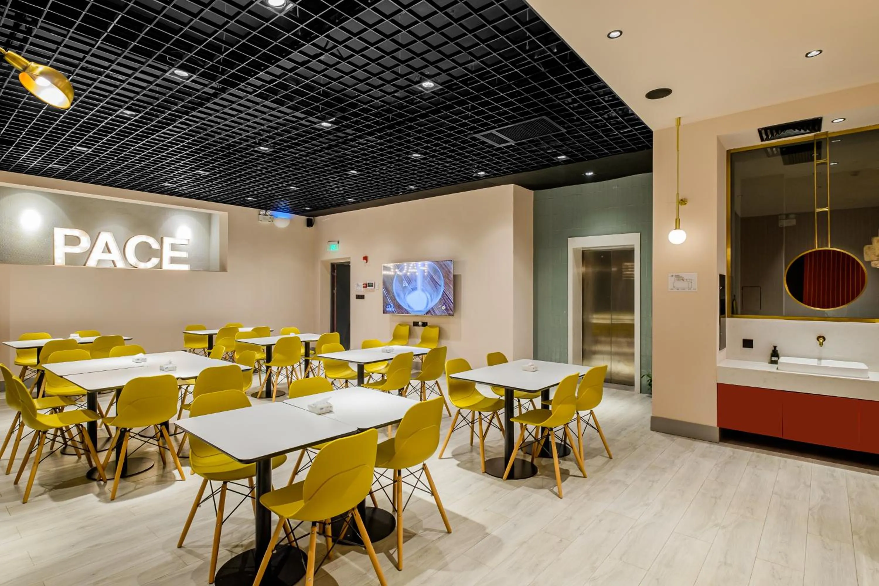 Restaurant/places to eat in PACE HOTEL Suzhou Guanqian Branch