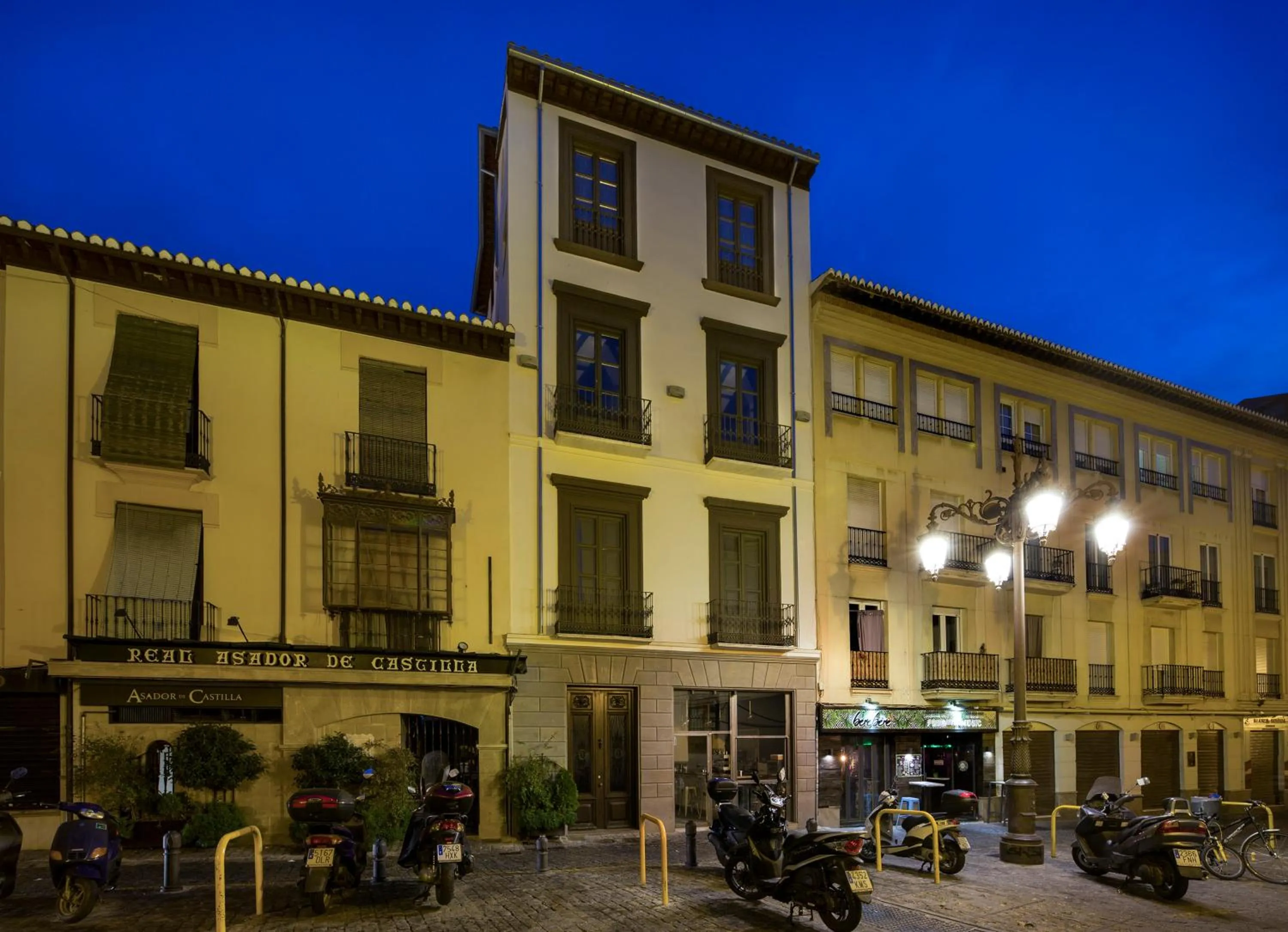 Facade/entrance in Imeda Apartamentos Escudo del Carmen 19