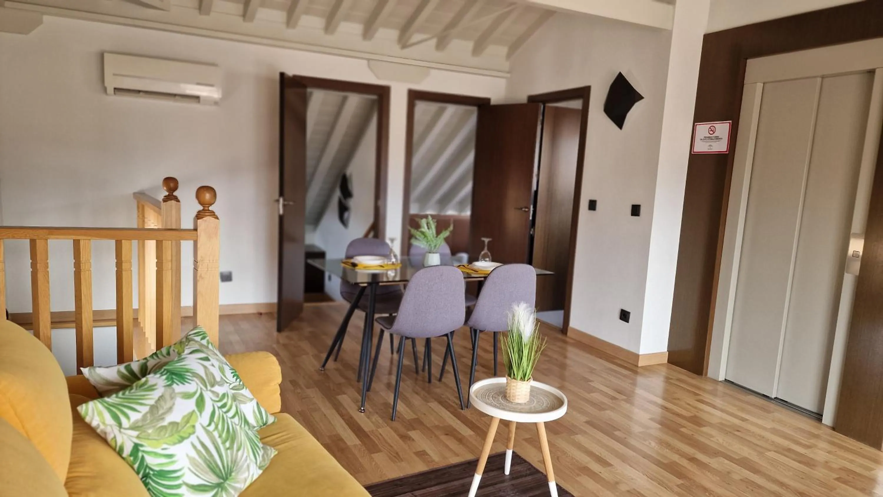 Living room in Imeda Apartamentos Escudo del Carmen 19