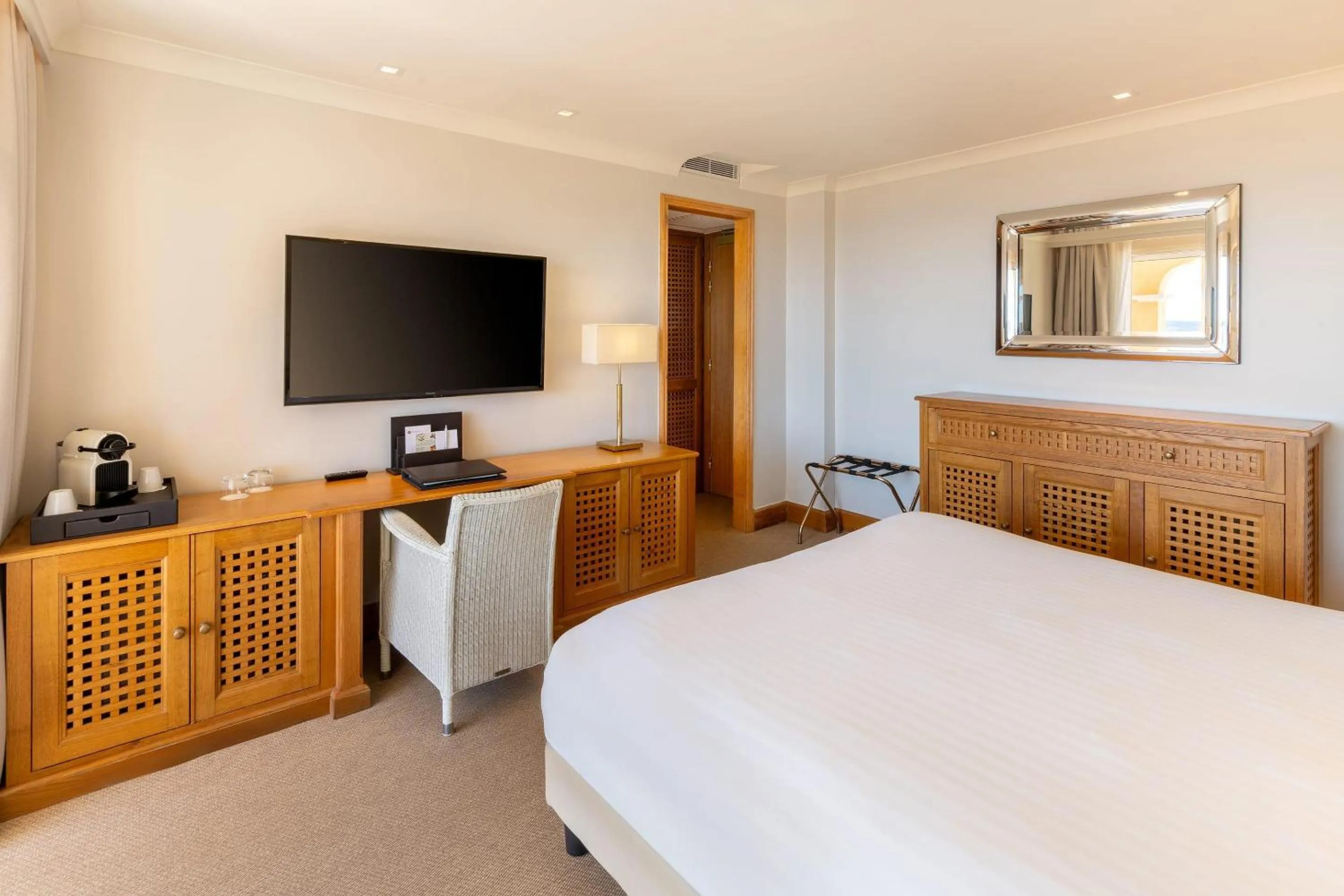 Bedroom, Bed in Best Western Premier Montfleuri