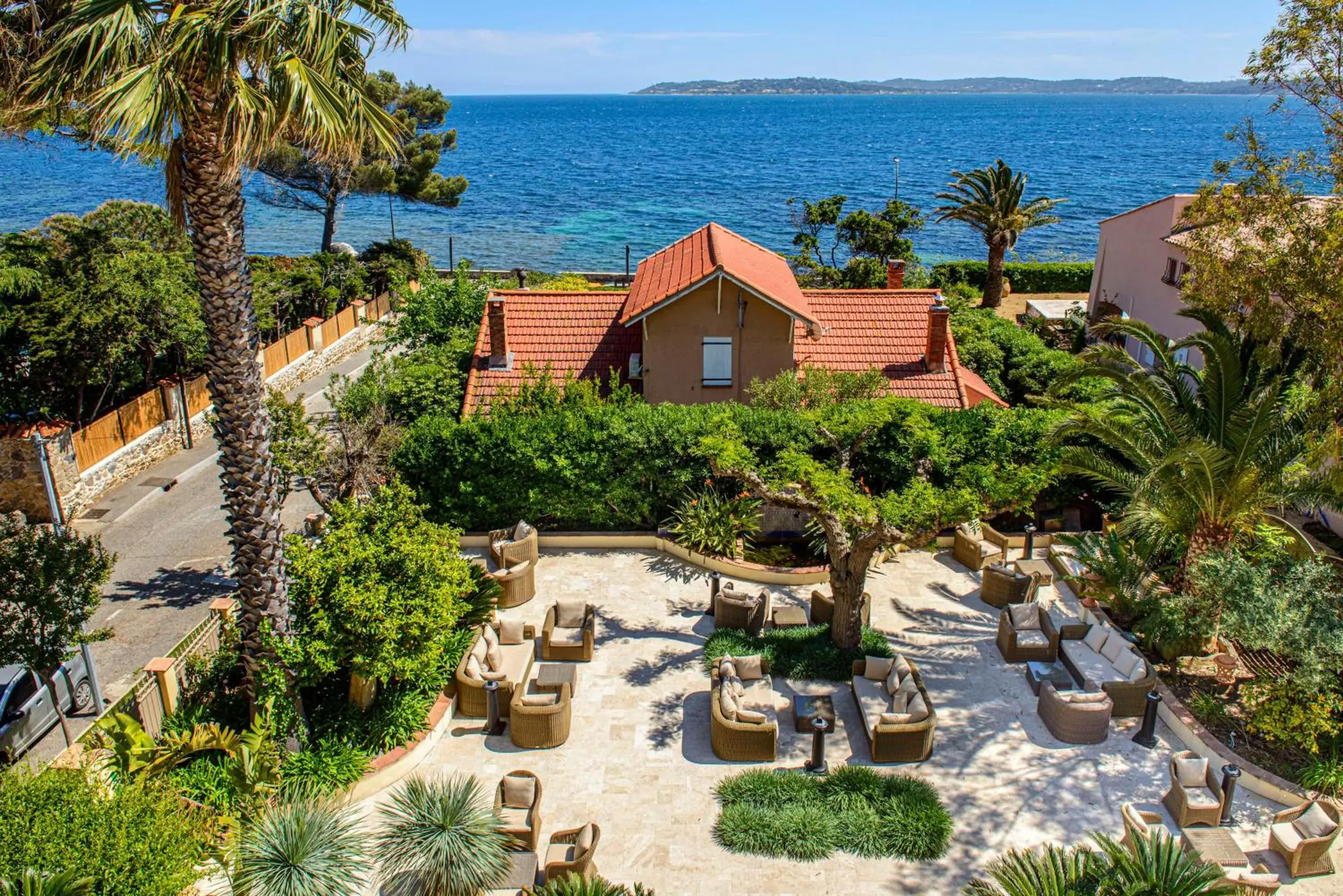 Property building in Best Western Premier Montfleuri Property building in Best Western Premier Montfleuri